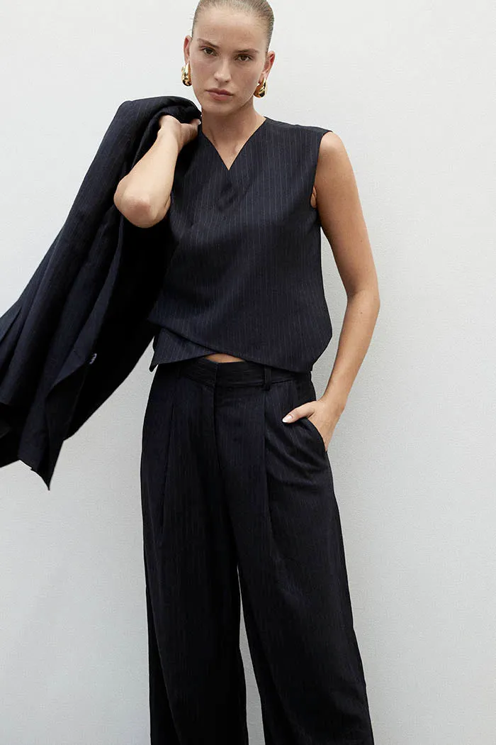 Agnes Vest Navy