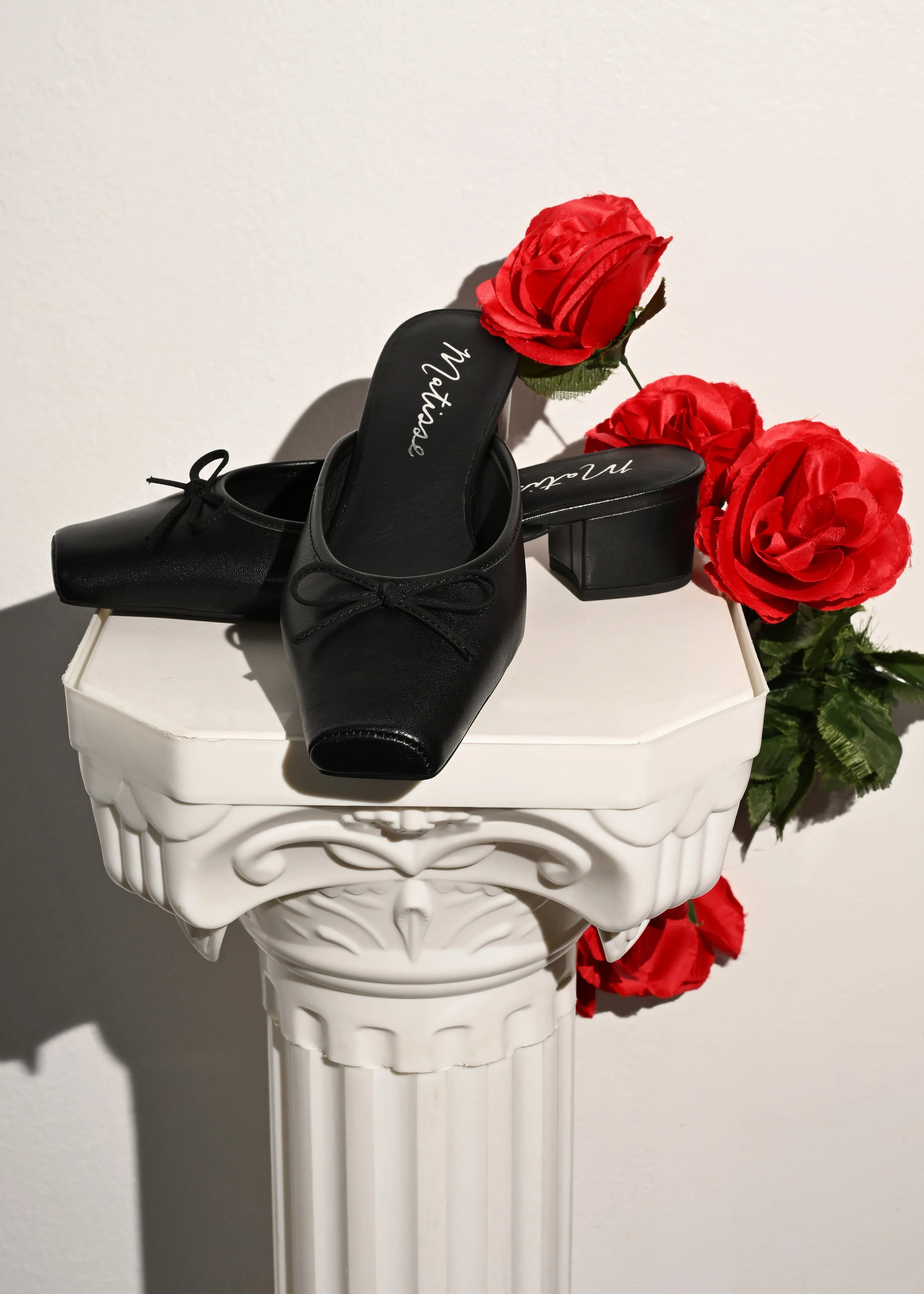 Basilio Heeled Mule - Black