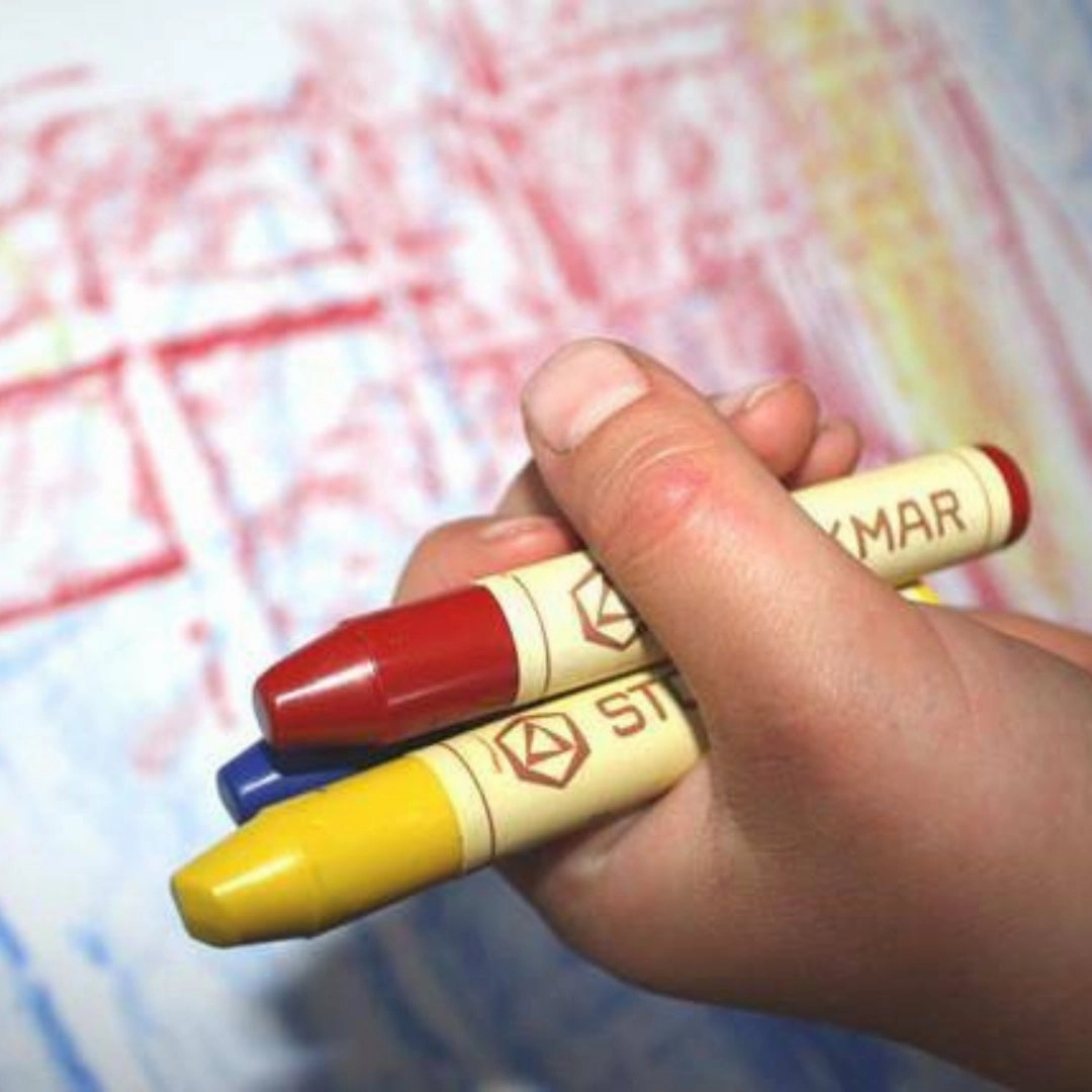 Beeswax Crayons -  8 Sticks   8 Blocks