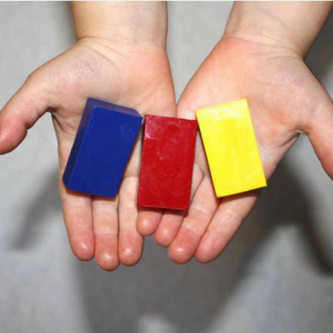 Beeswax Crayons -  8 Sticks   8 Blocks