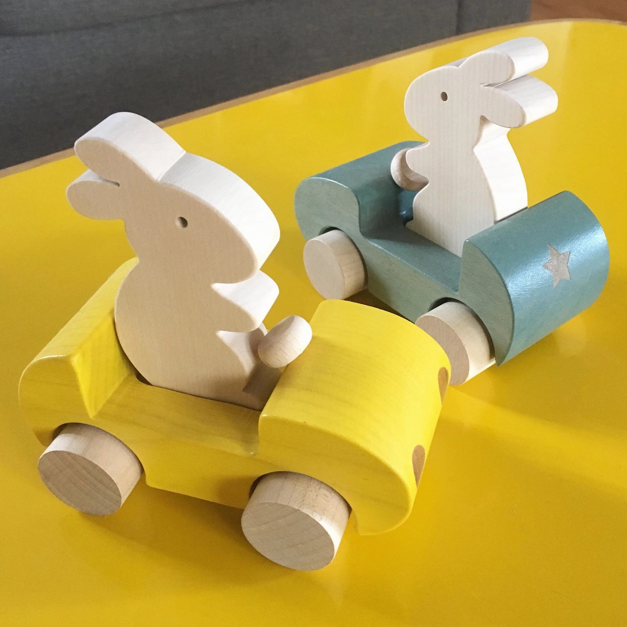 Briki Vroom Vroom Bunny Car Jaune / Yellow