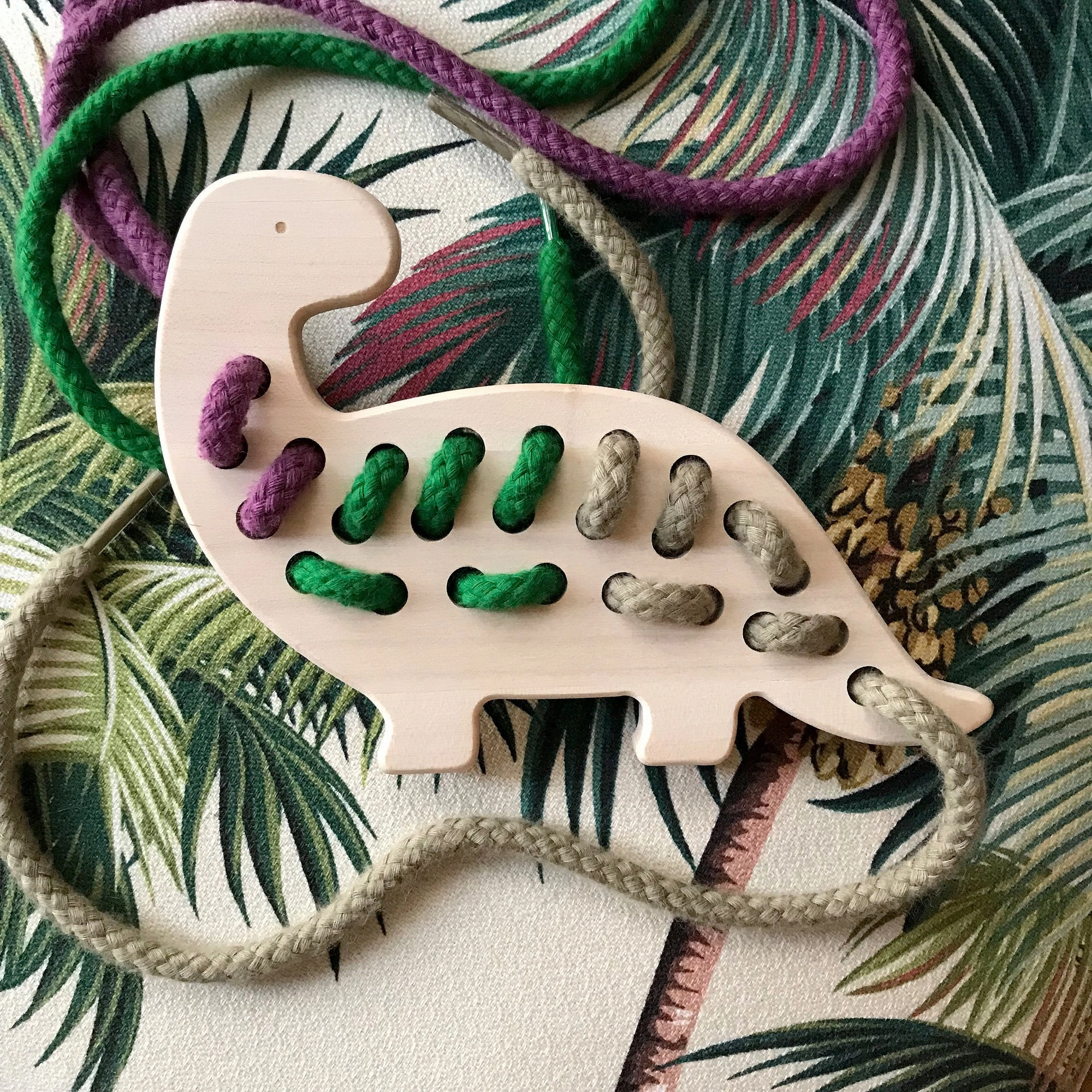 Briki Vroom Vroom Maple Lacing Toy Dino