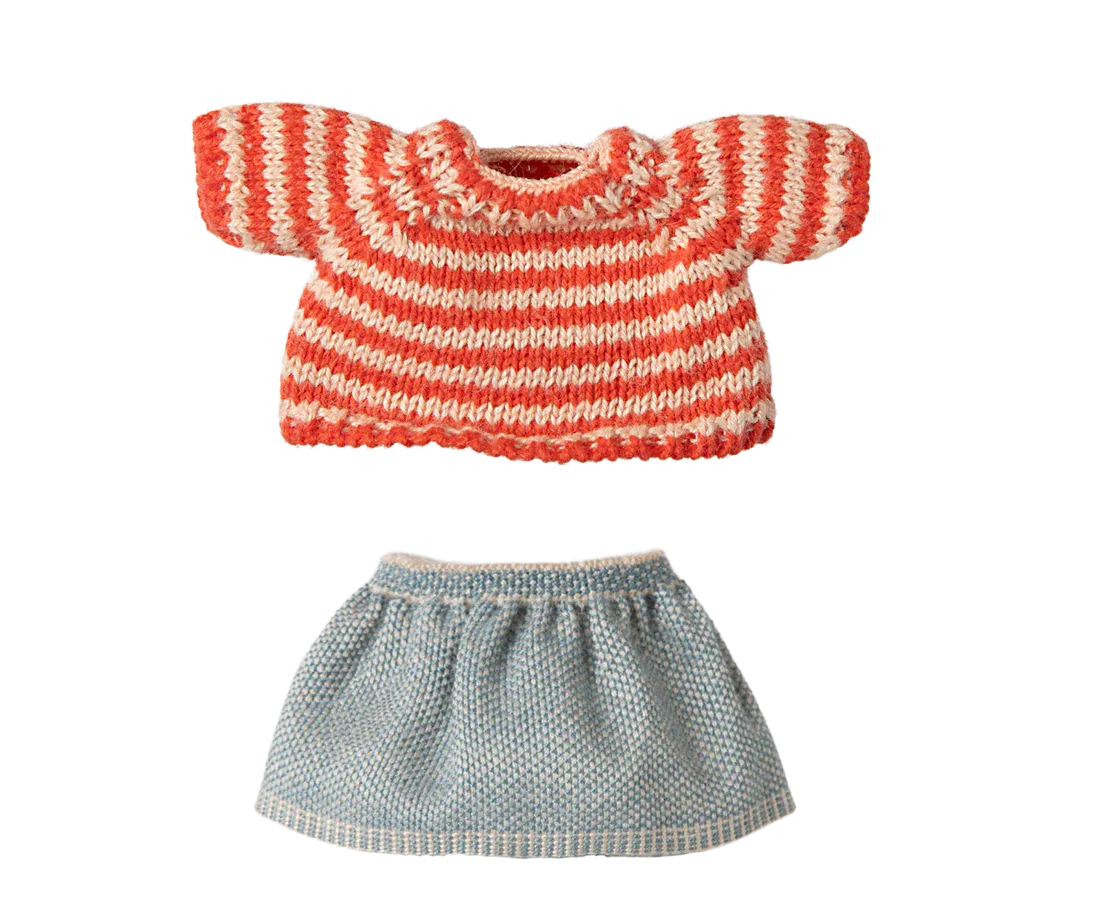 Clothes For Mouse - Knitted Sweater And Skirt