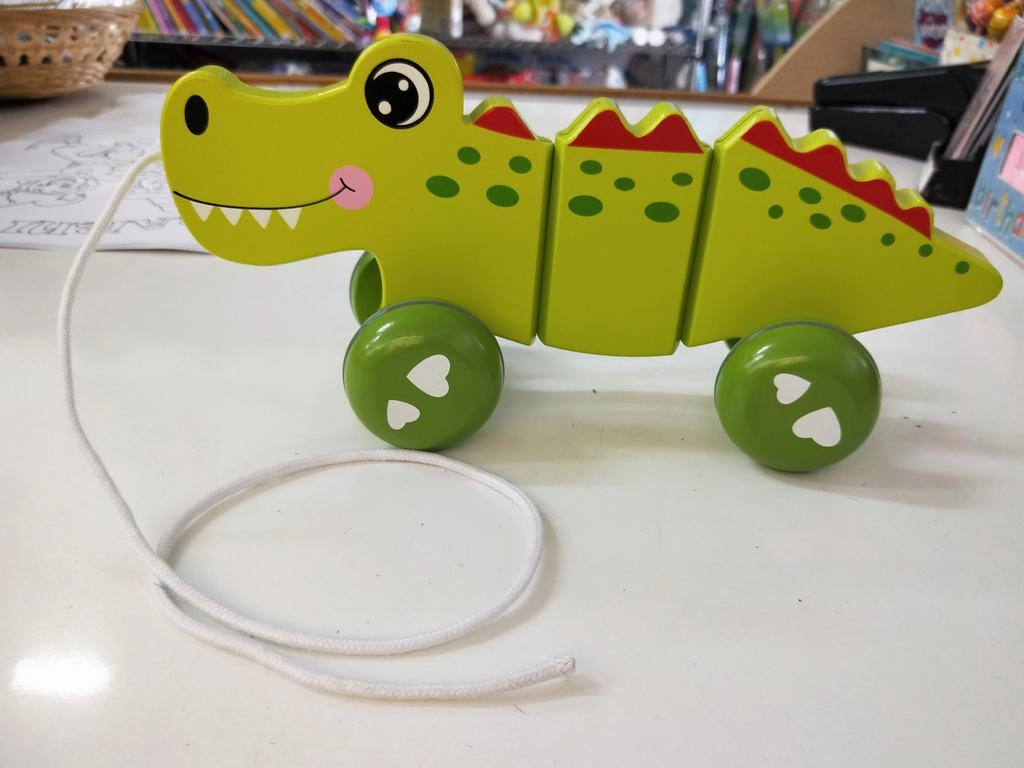Crocodile pull along