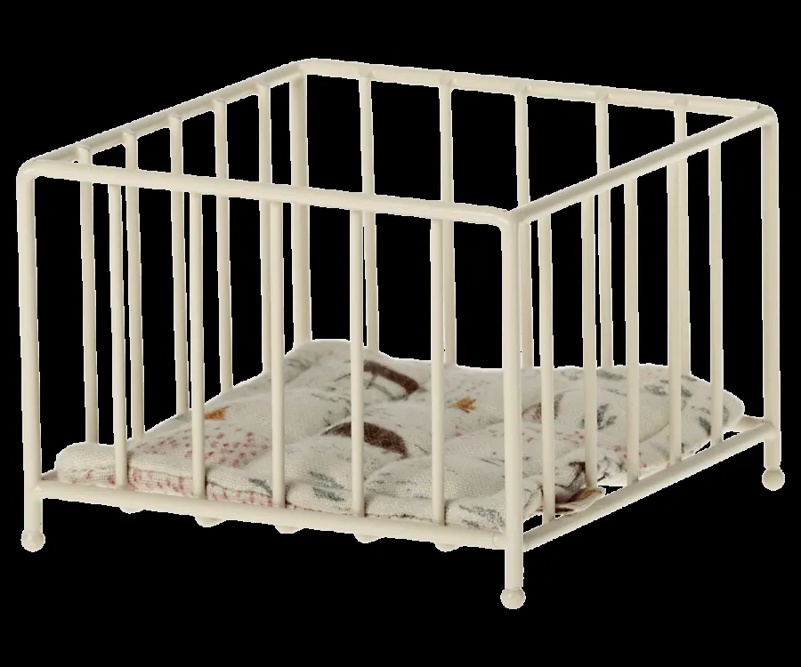 Furniture For Mouse - Playpen - White
