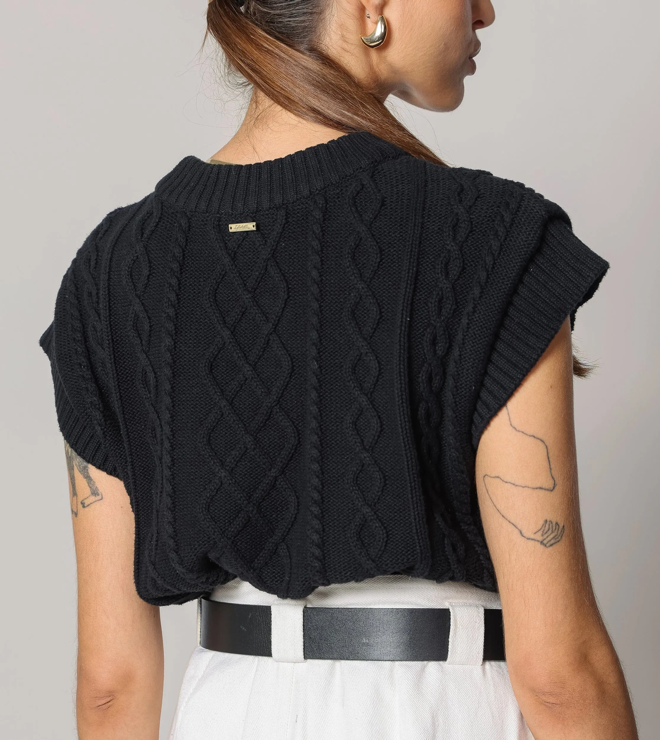 Gigi Cropped Sweater Vest | Black