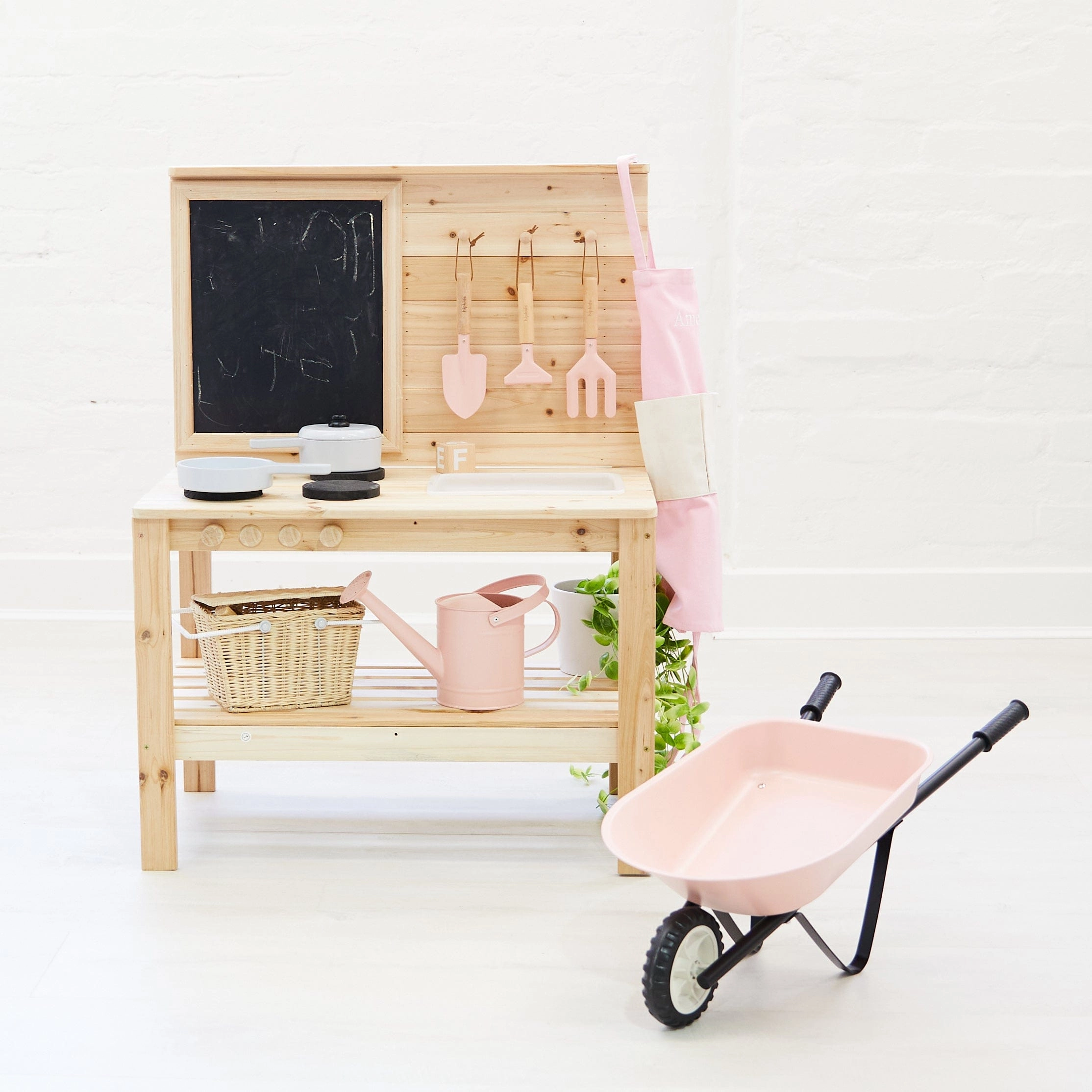 Kids Steel Toy Wheelbarrow