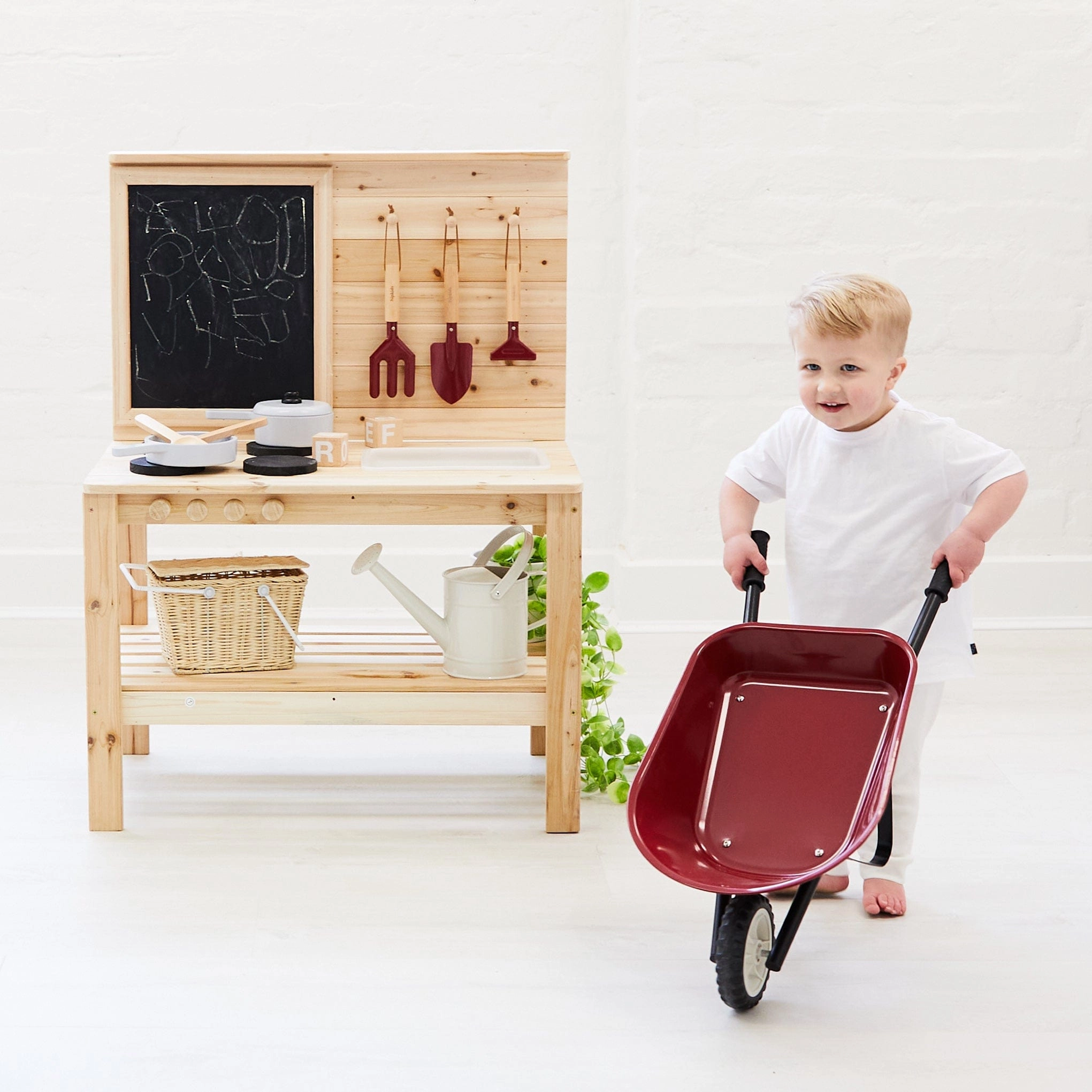 Kids Steel Toy Wheelbarrow