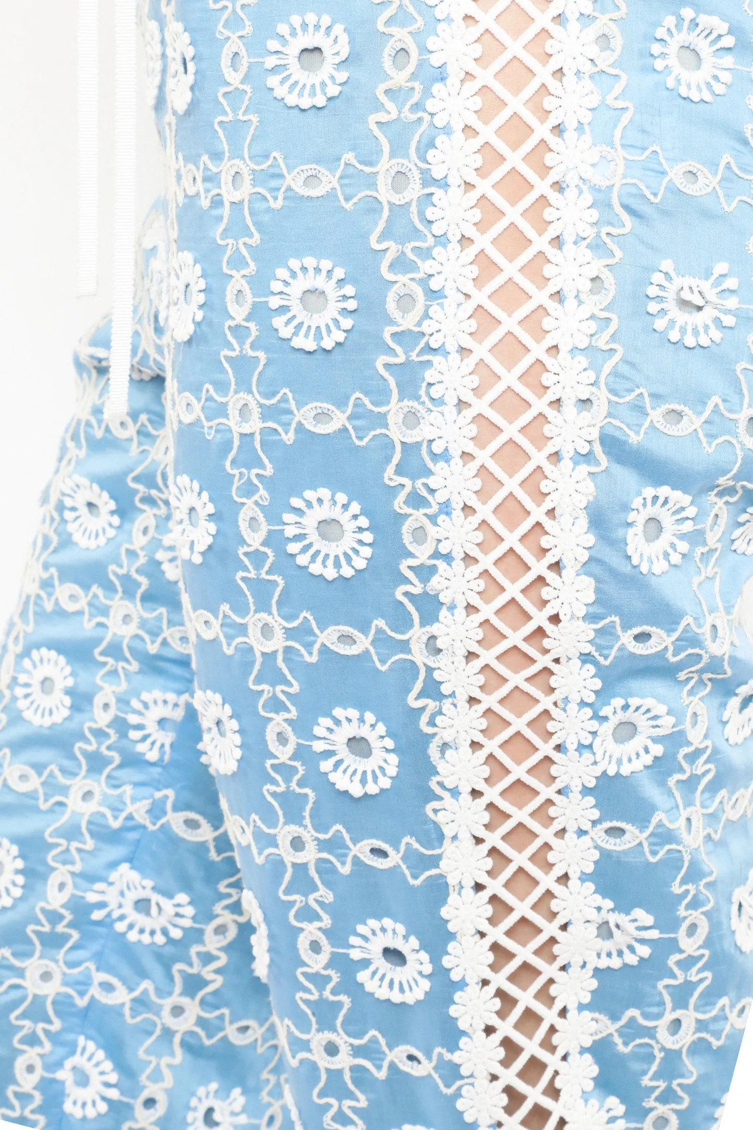 Lattice Lace Embroidery Capri Pants
