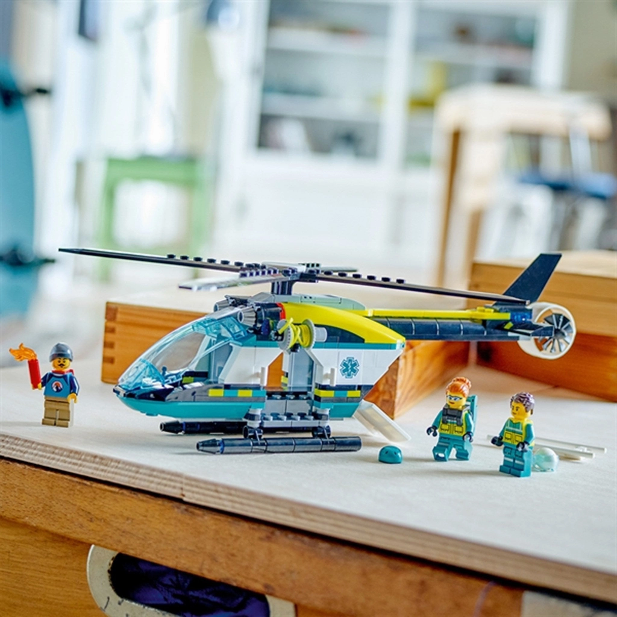LEGO? City Emergency Rescue Helicopter