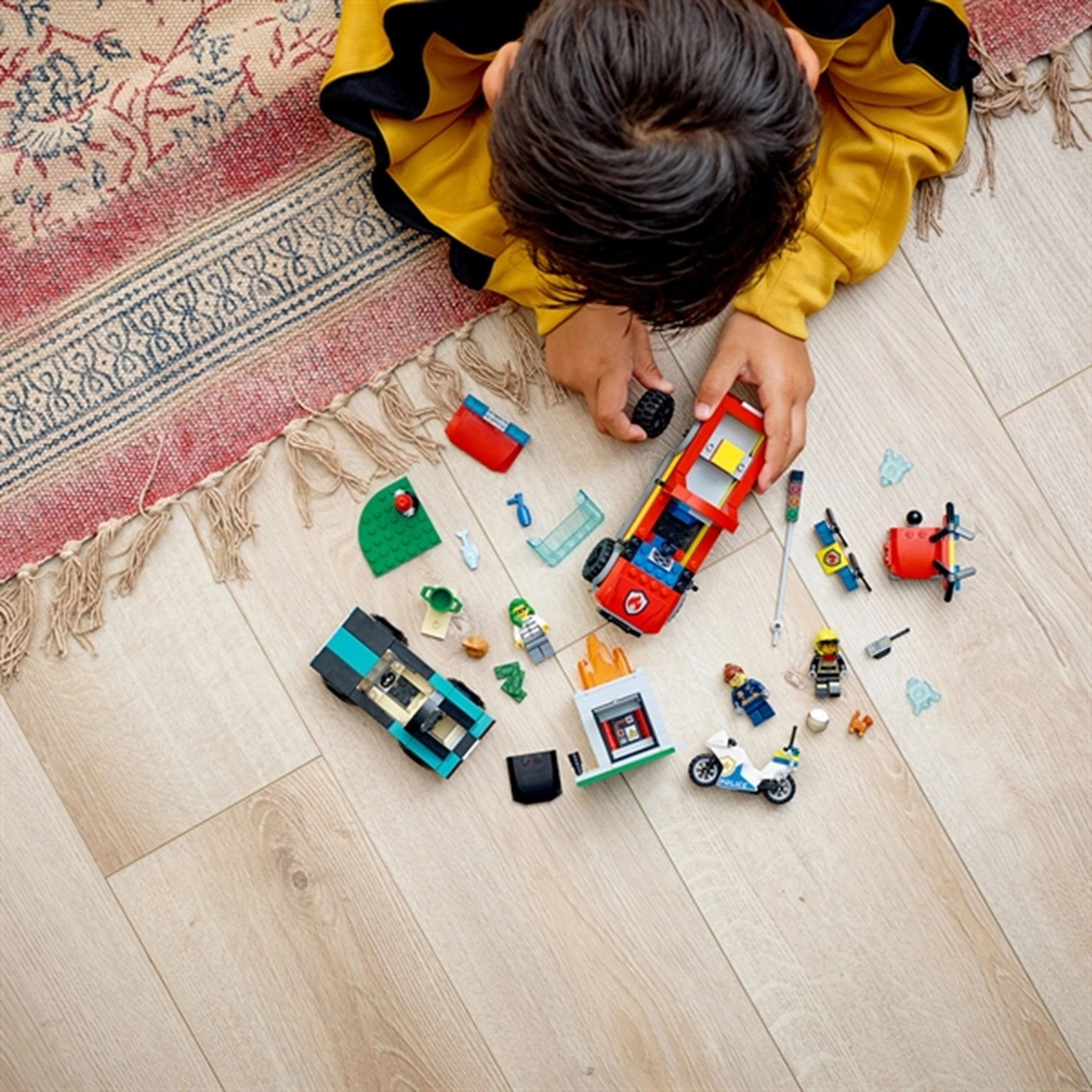 LEGO City Fire Rescue & Police Chase