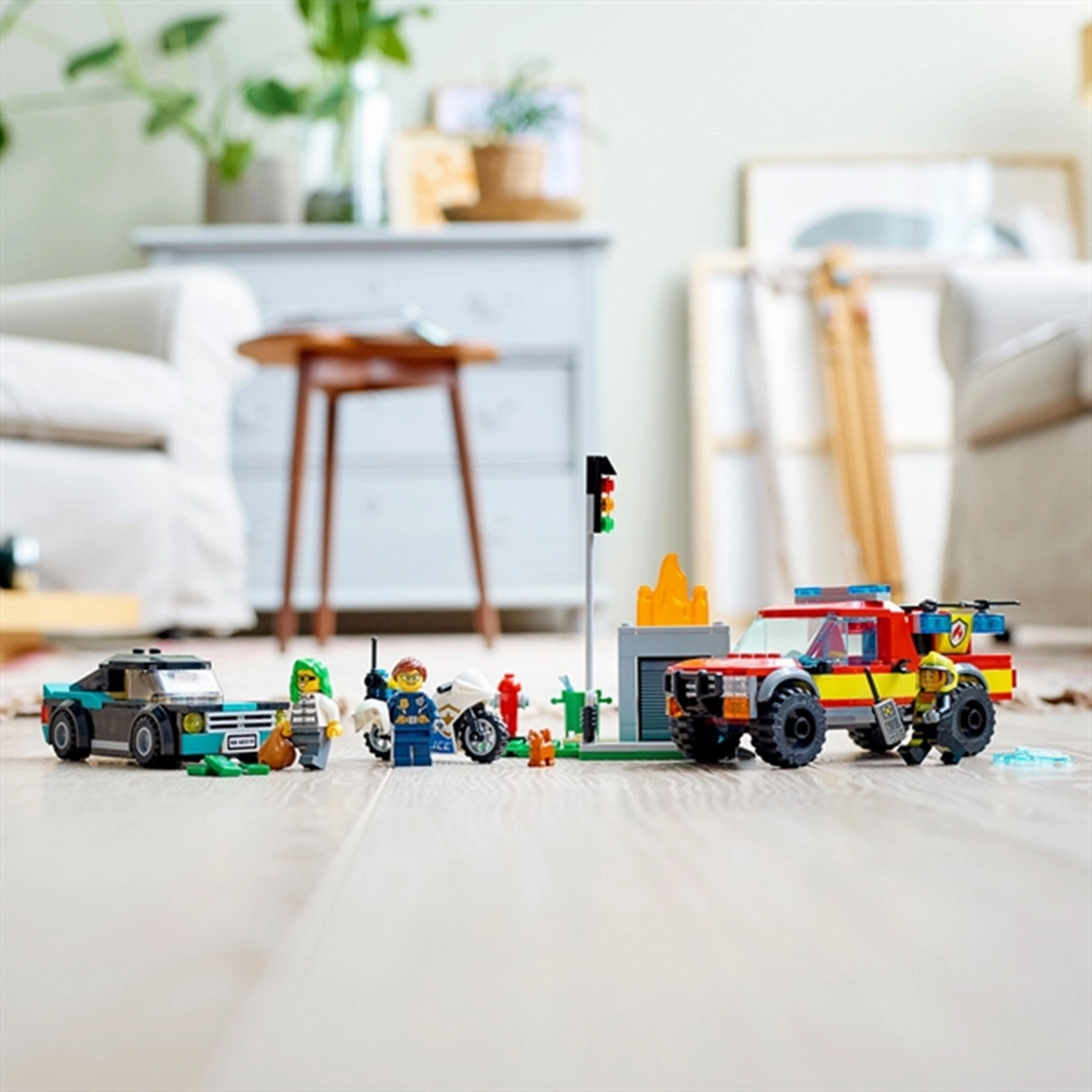 LEGO City Fire Rescue & Police Chase