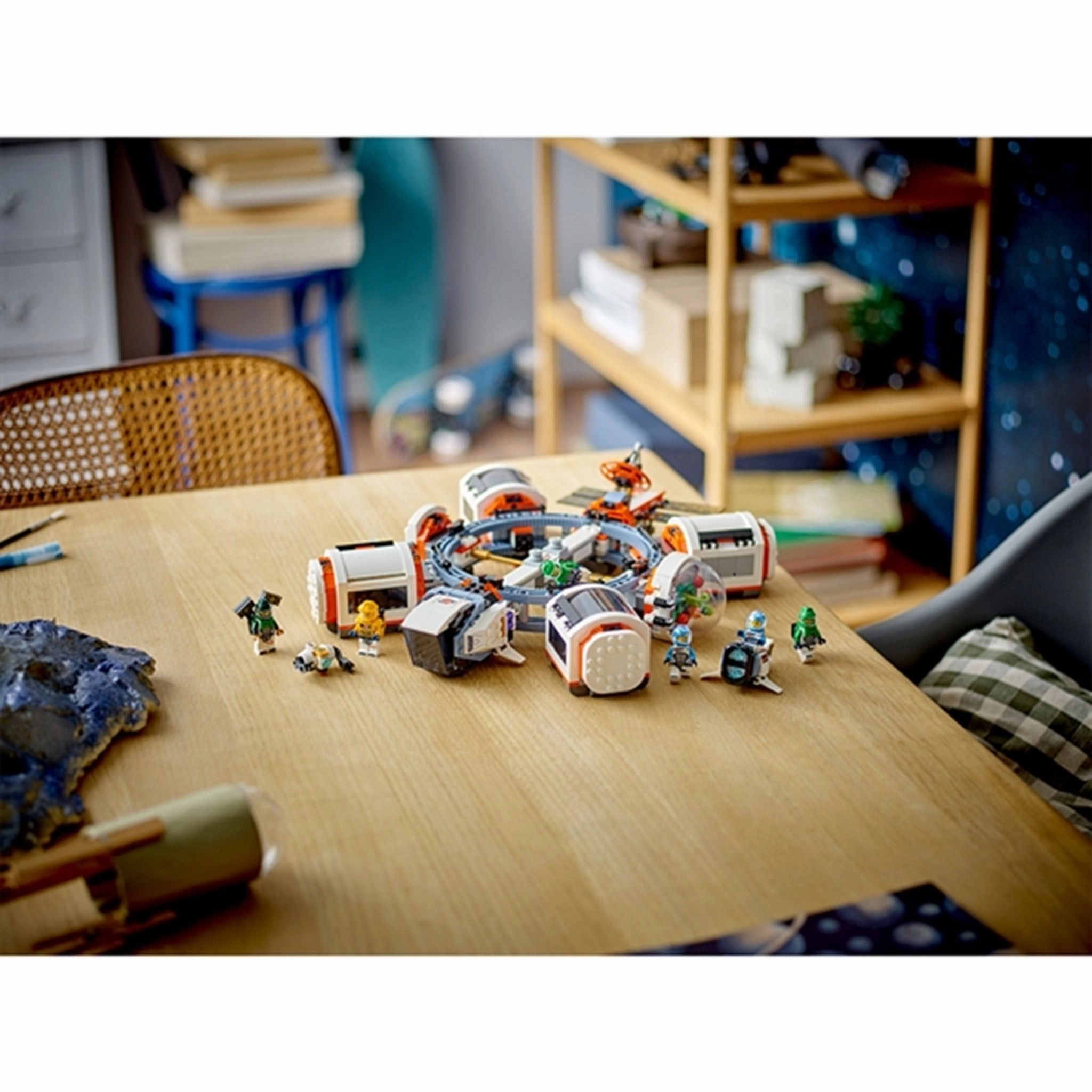 LEGO? City Modular Space Station