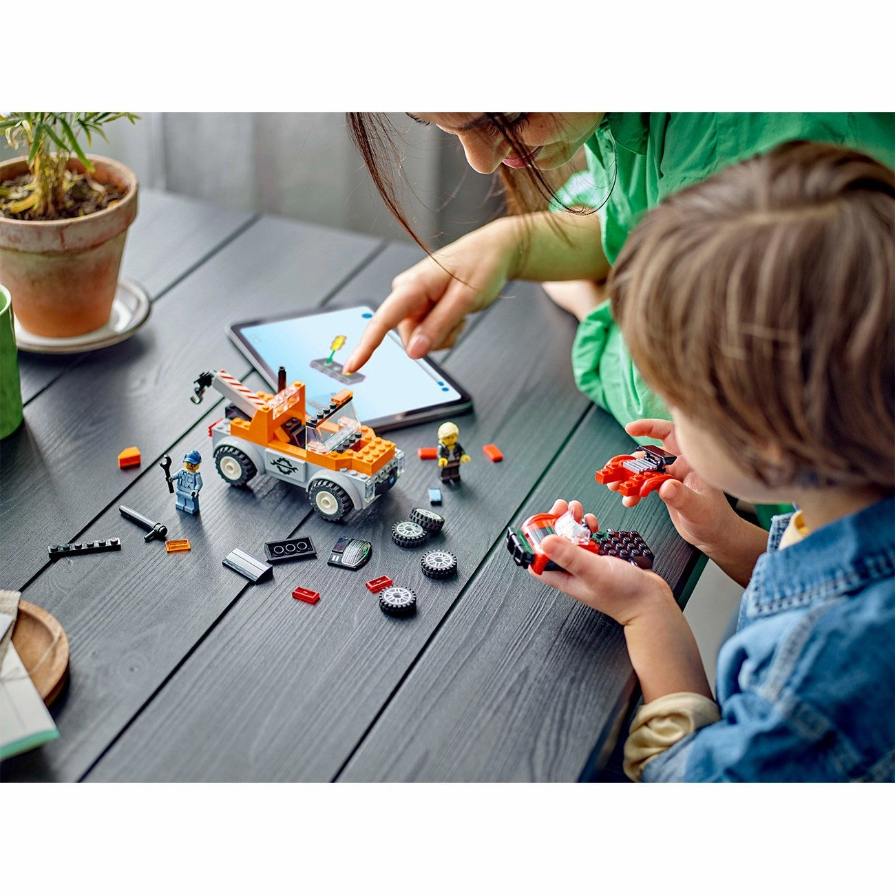 LEGO? City Tow Truck & Sports Car Repair