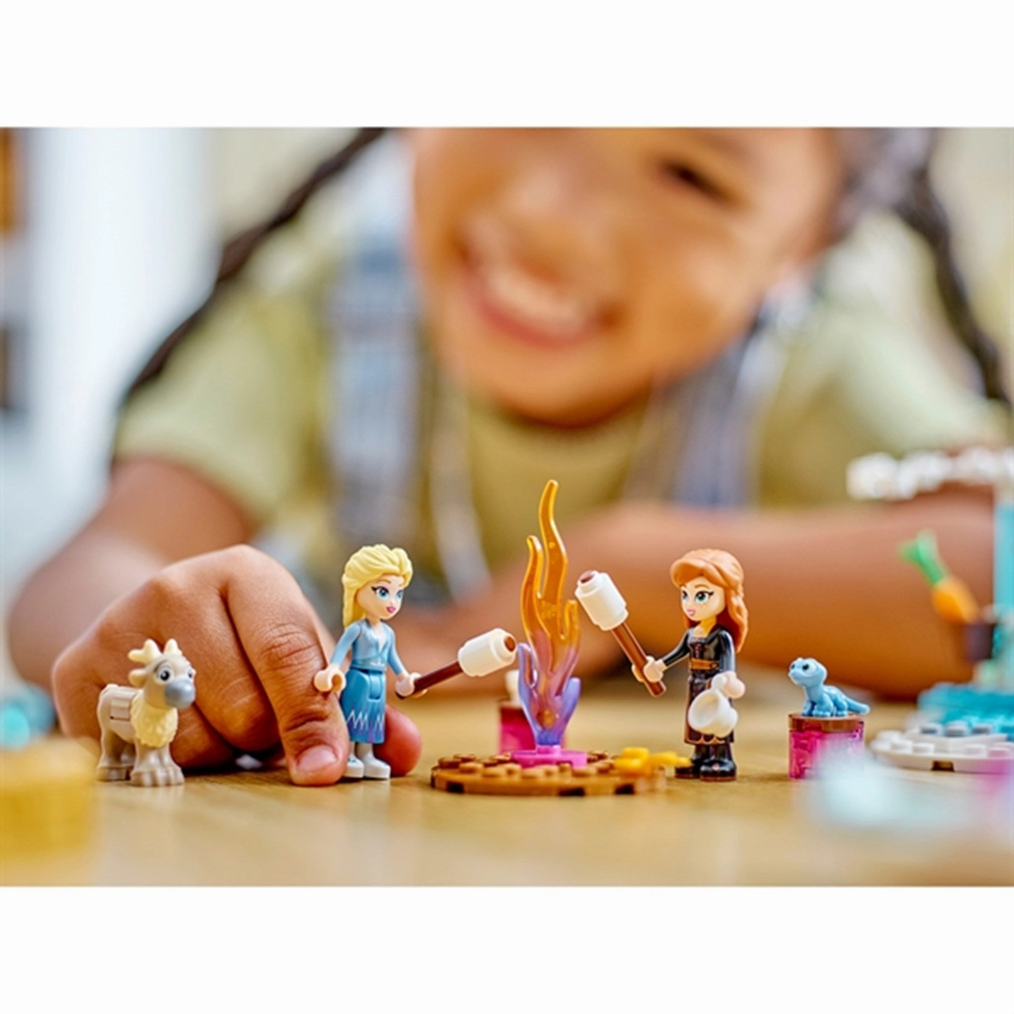 LEGO? Disney? Elsa's Frozen Castle