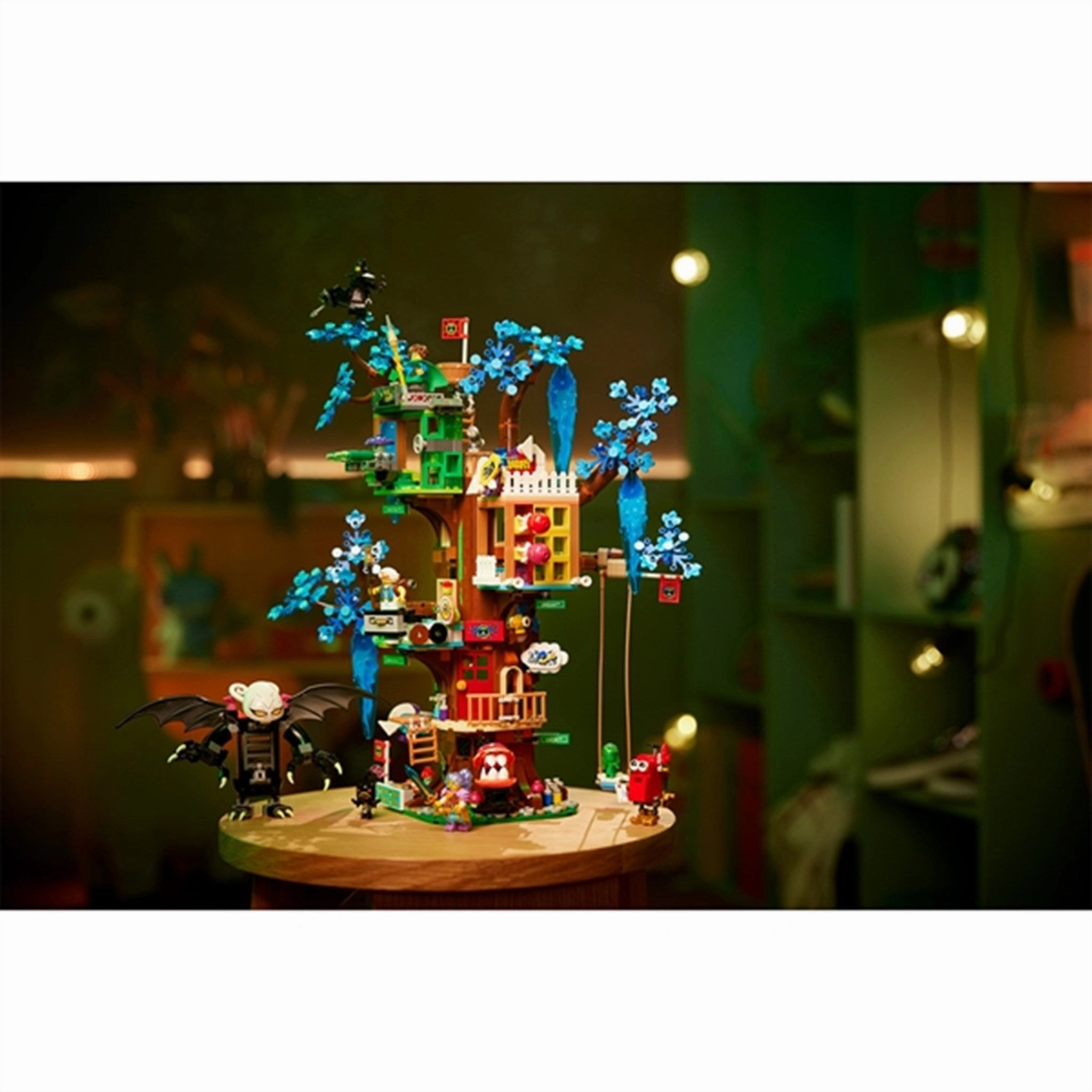 LEGO? DREAMZzz? Fantastical Tree House