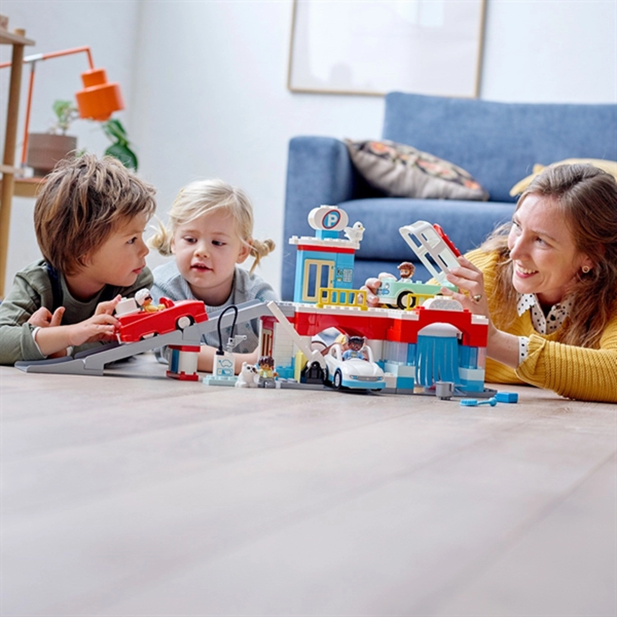 LEGO DUPLO Parking Garage and Car Wash