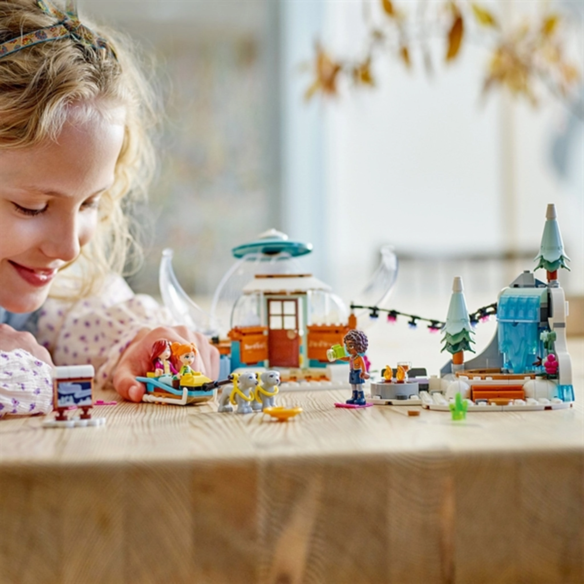 LEGO Friends Igloo Holiday Adventure