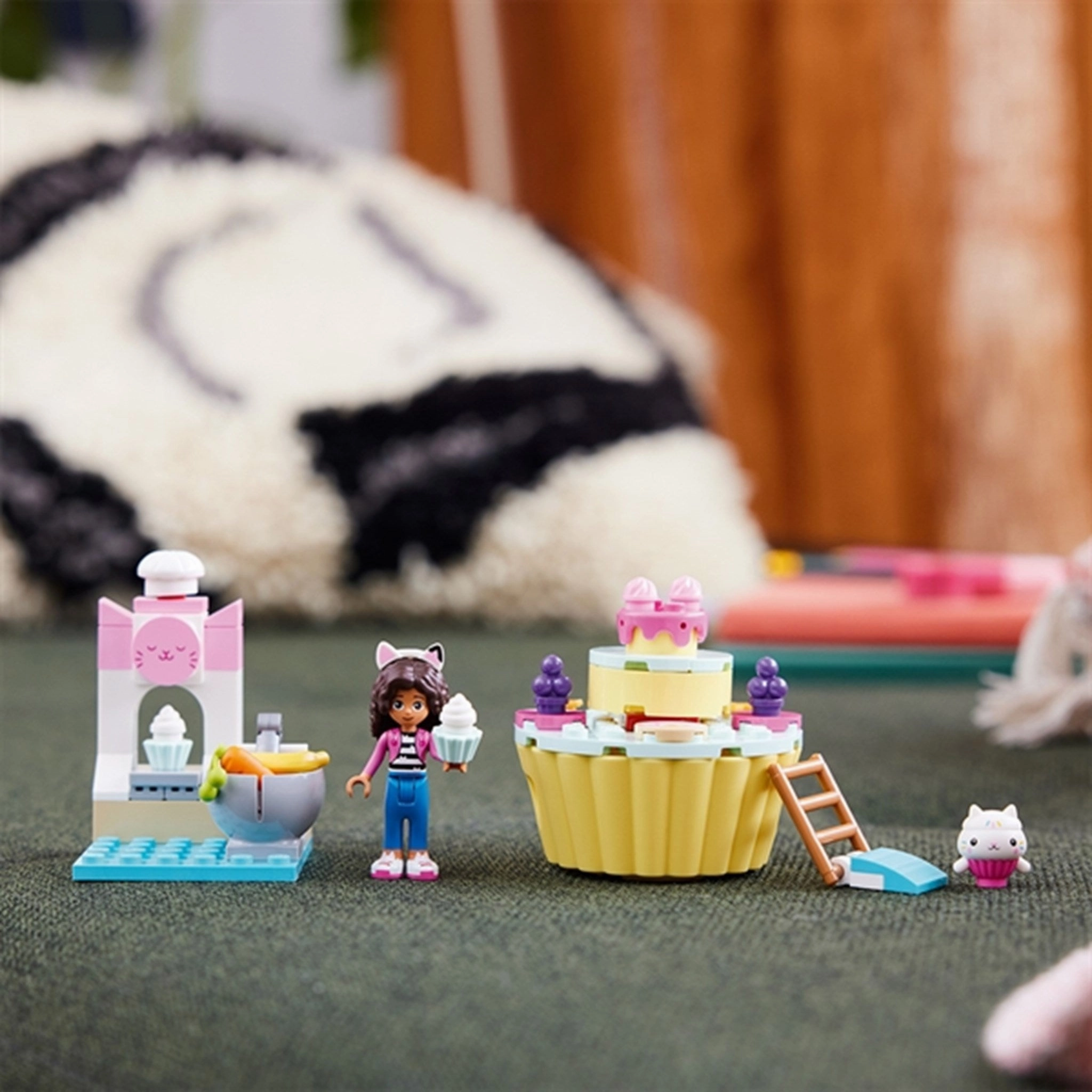 LEGO Gabby's Dollhouse Bakey with Cakey Fun