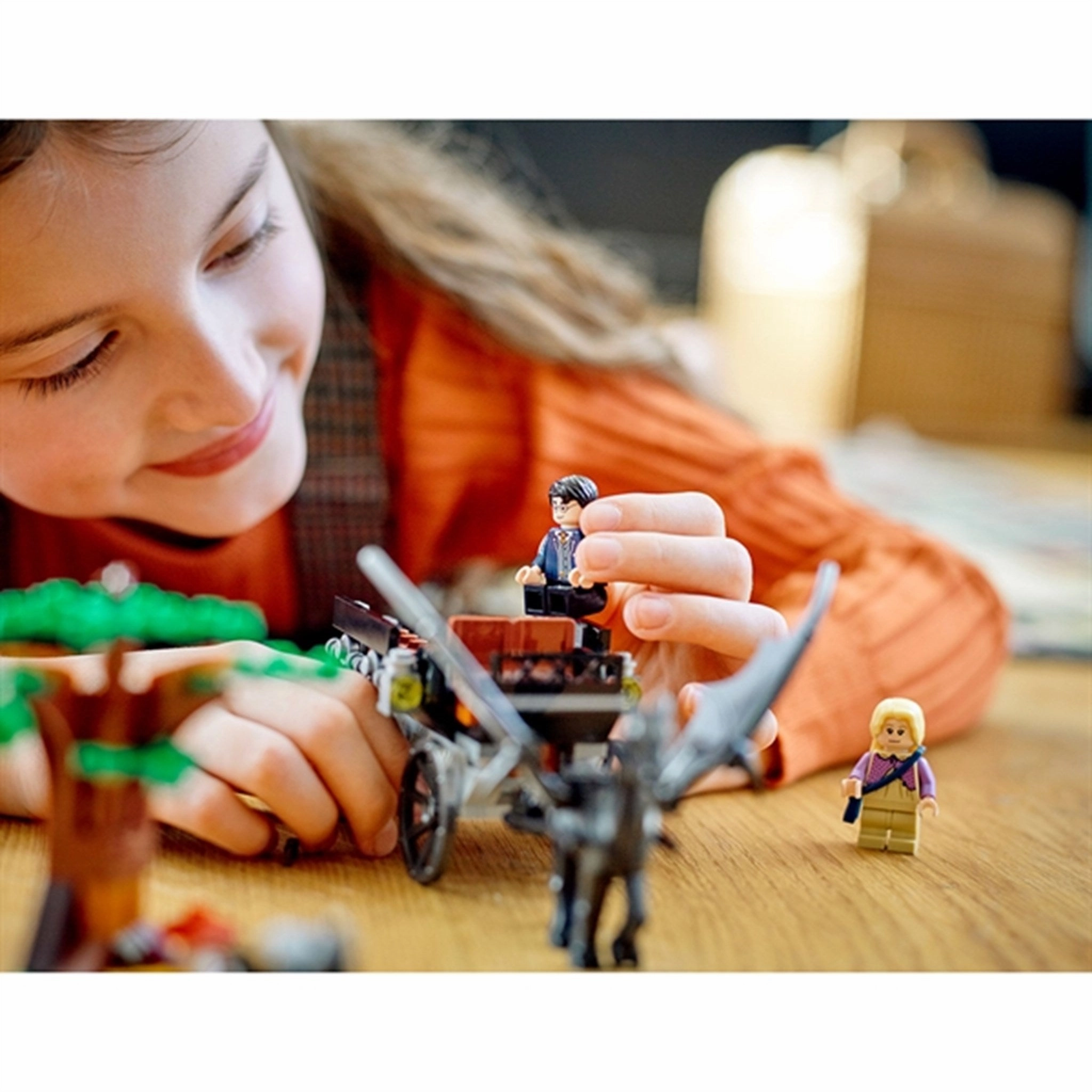 LEGO Harry Potter?Hogwarts?Carriage and Thestrals