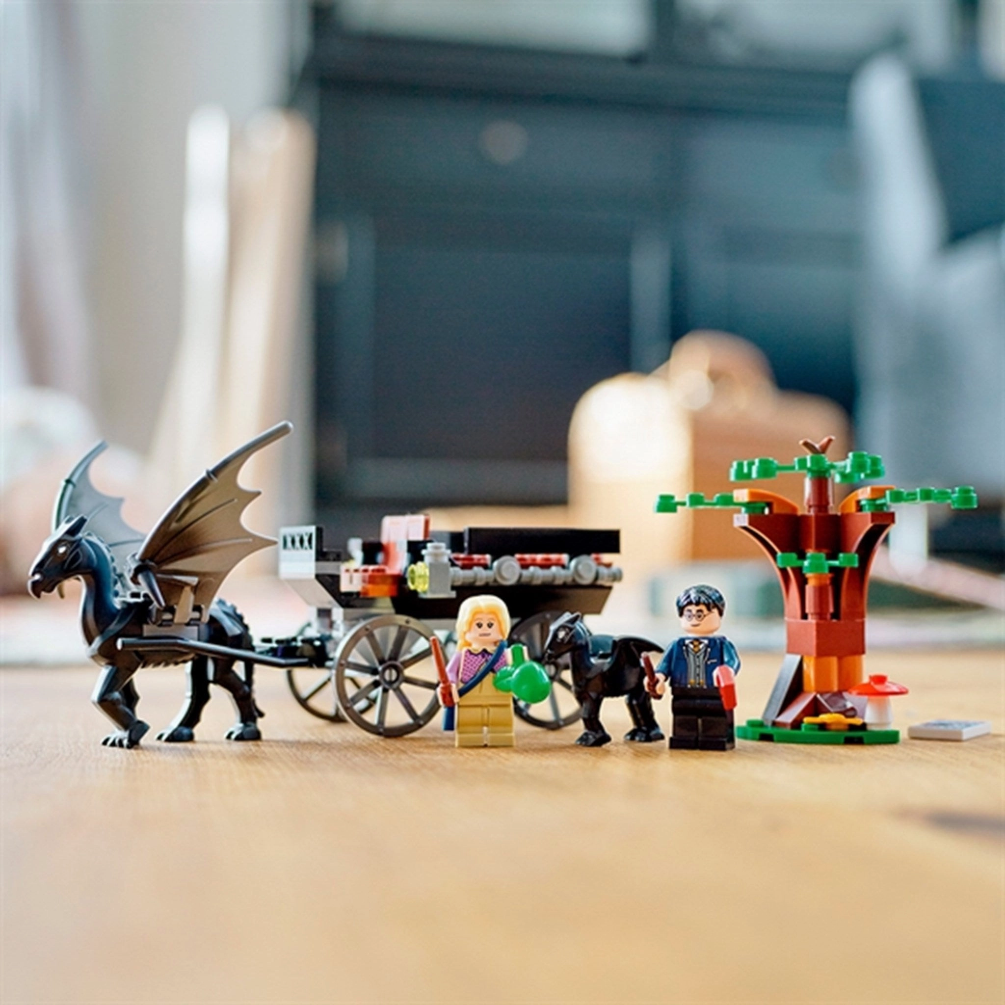 LEGO Harry Potter?Hogwarts?Carriage and Thestrals