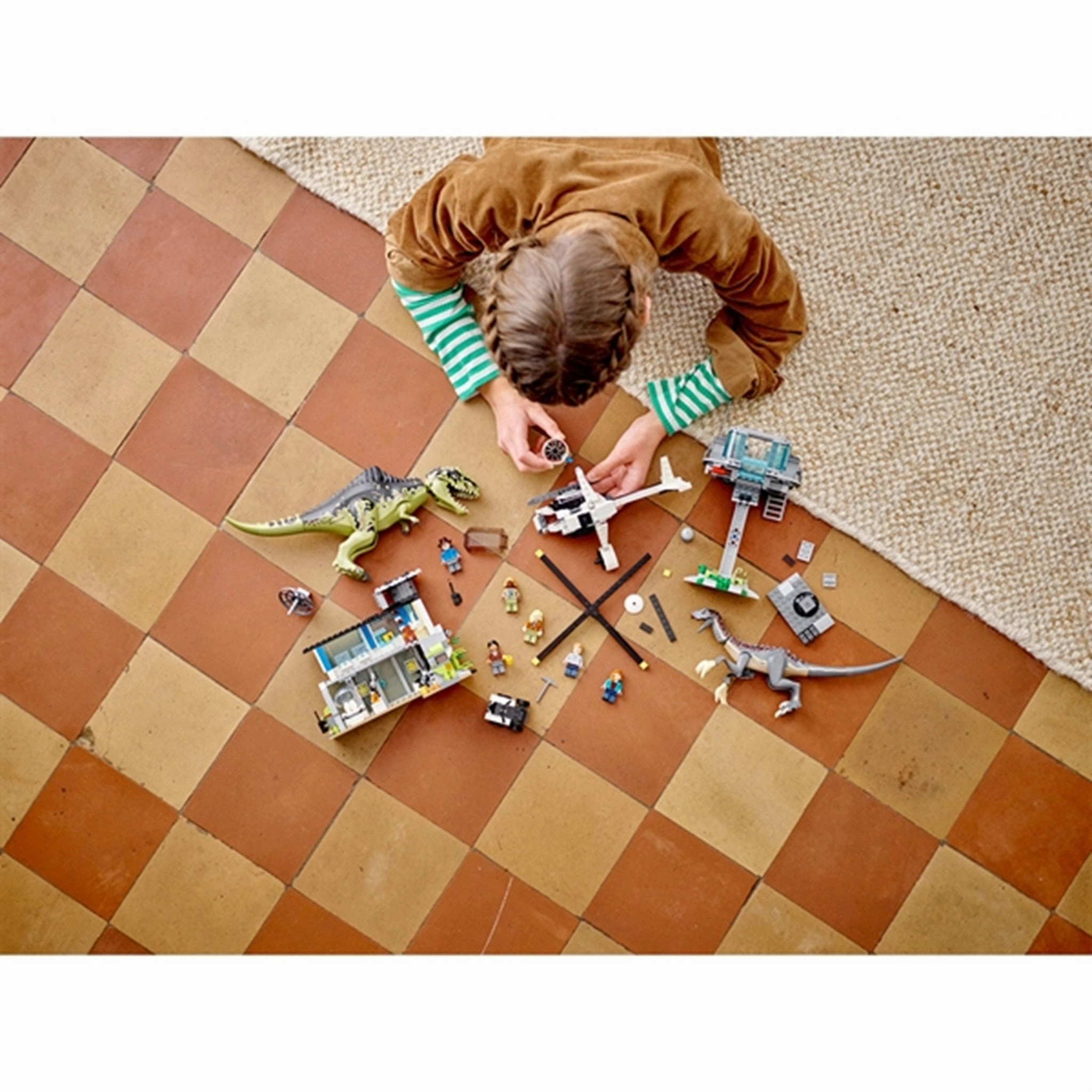 LEGO Jurassic World?Giganotosaurus & Therizinosaurus Attack