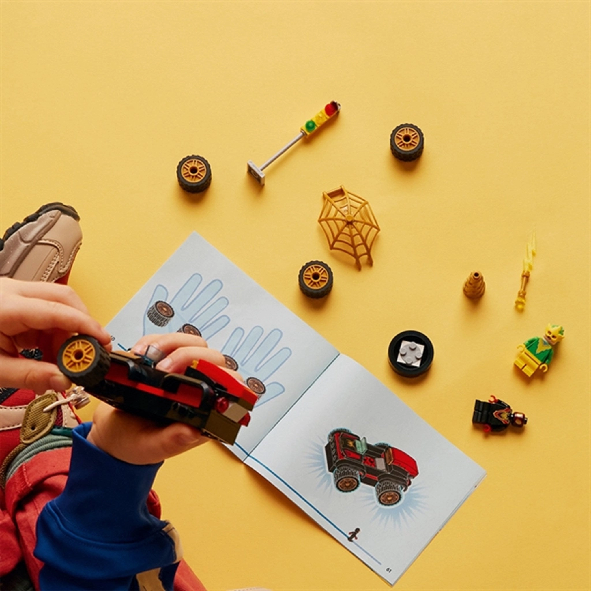 LEGO? Marvel Drill Spinner Vehicle