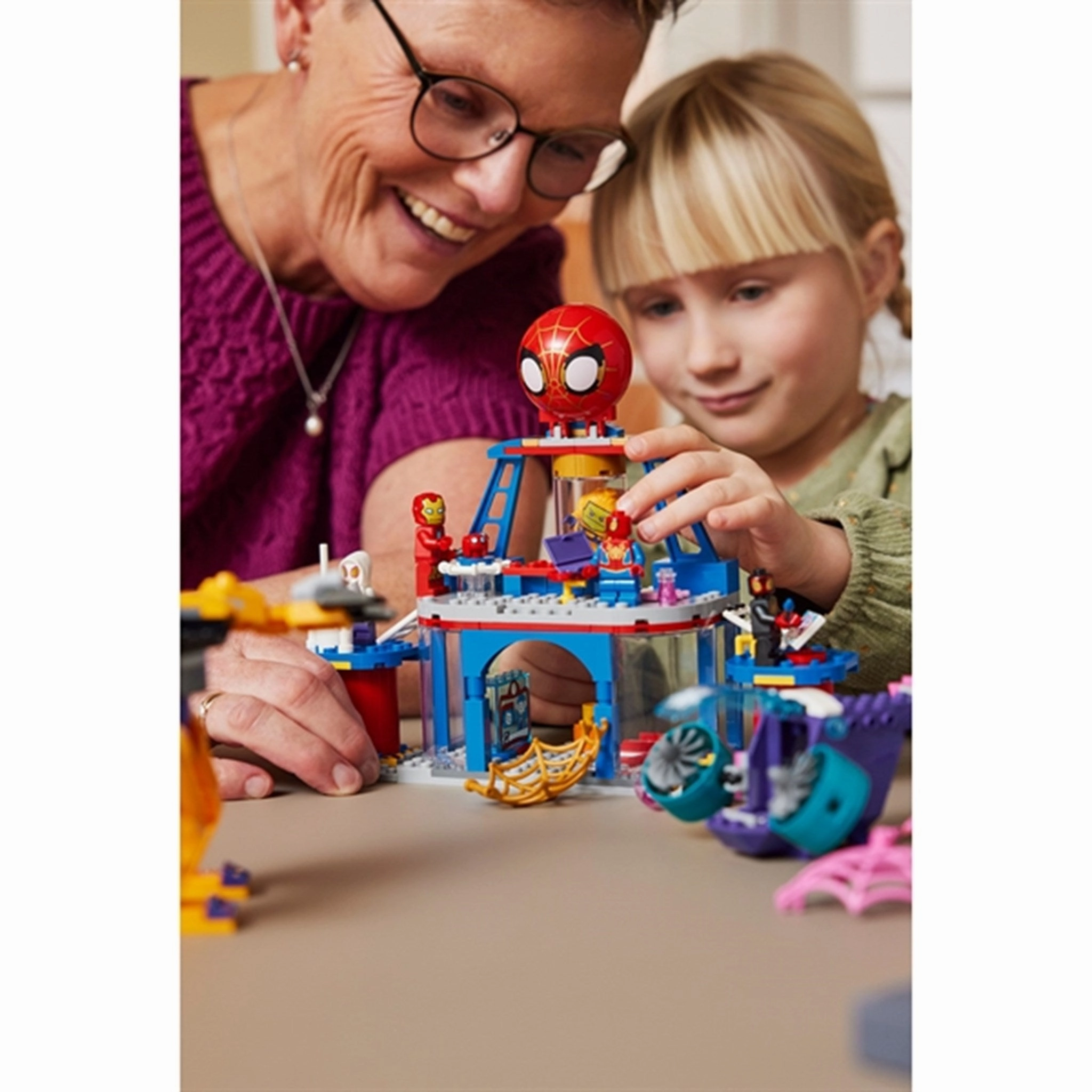 LEGO? Marvel Team Spidey Web Spinner Headquarters