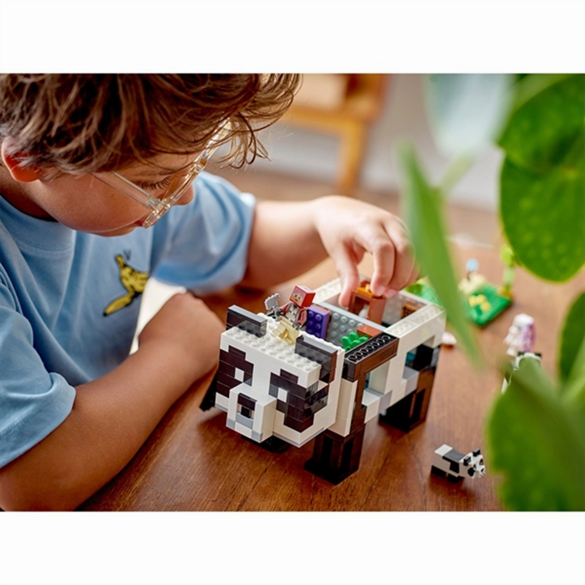 LEGO Minecraft The Panda Haven