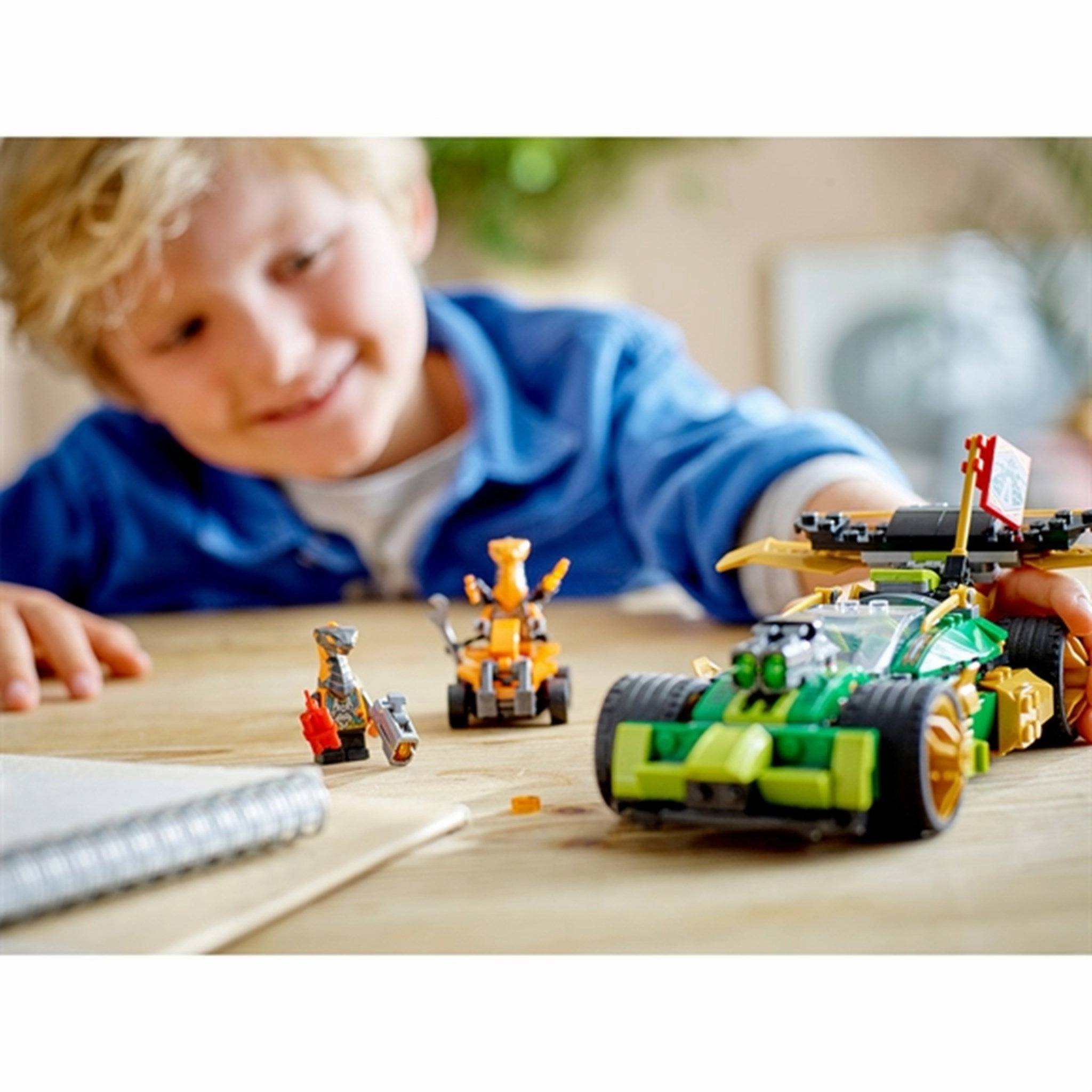 LEGO NINJAGO Lloyds Race Car EVO
