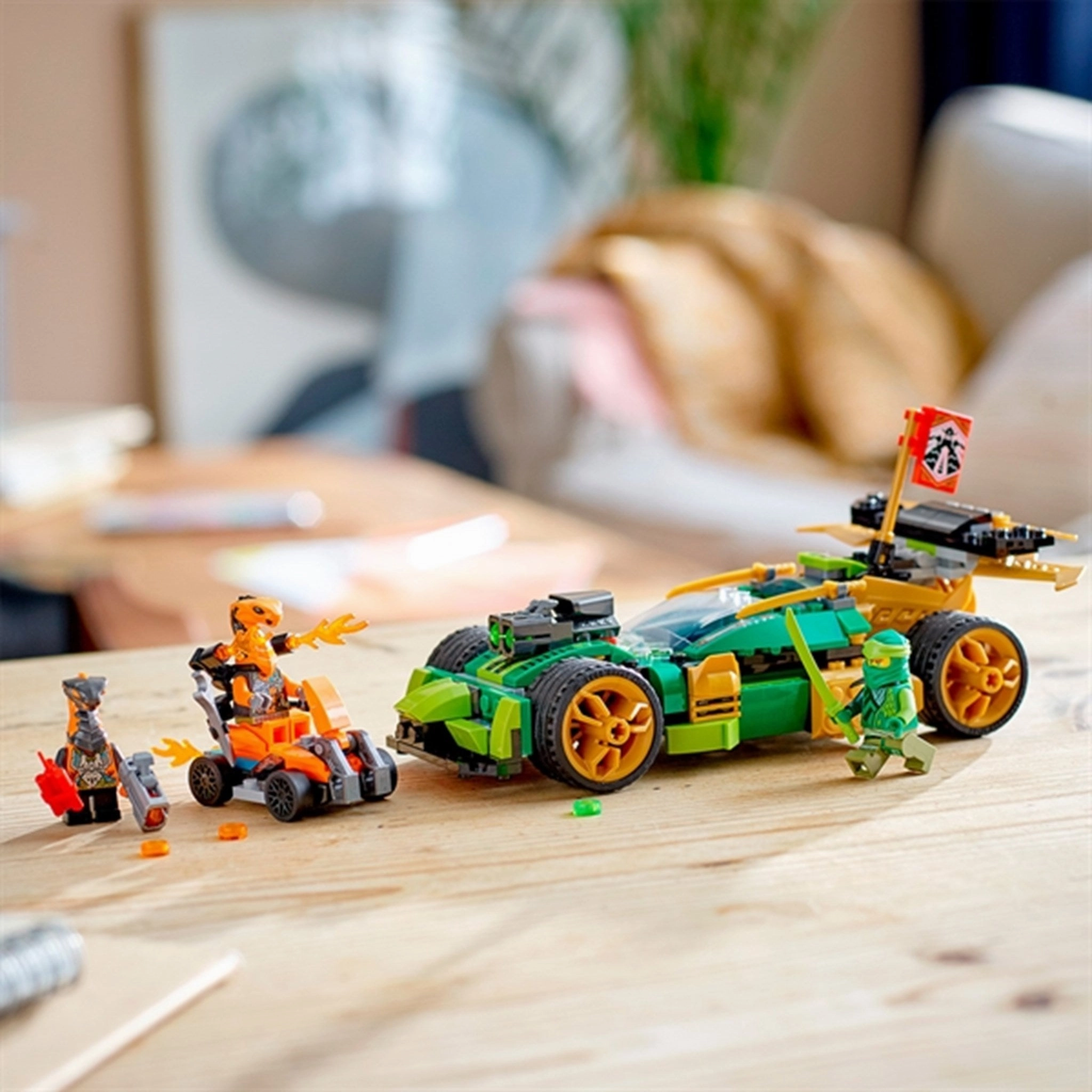 LEGO NINJAGO Lloyds Race Car EVO