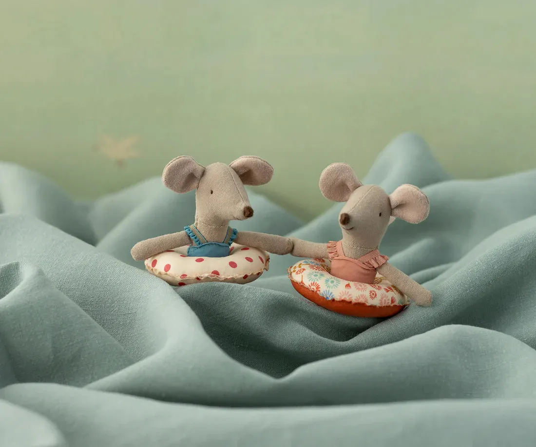 Little Sister Mouse - Beach Mouse W/Float - Red Dot