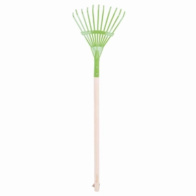 Long Handled Leaf Rake