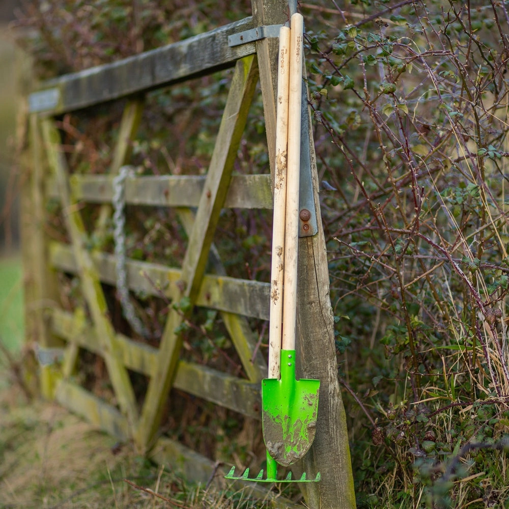 Long Handled Shovel