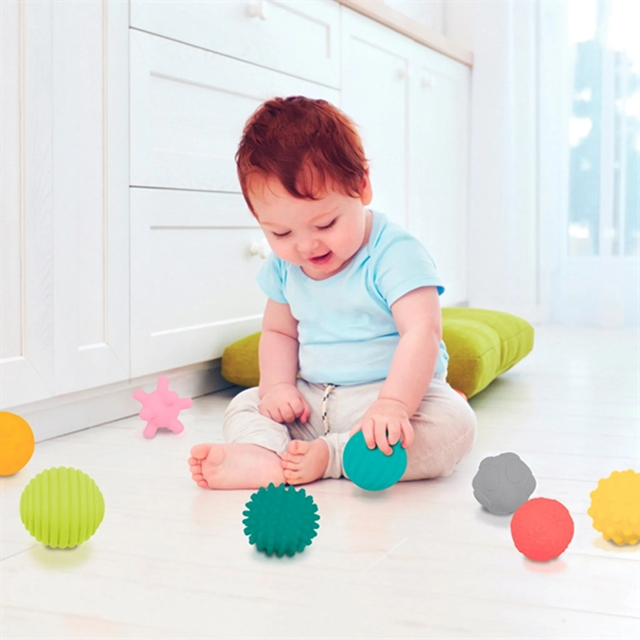 LUDI Sensory Balls 8 pcs