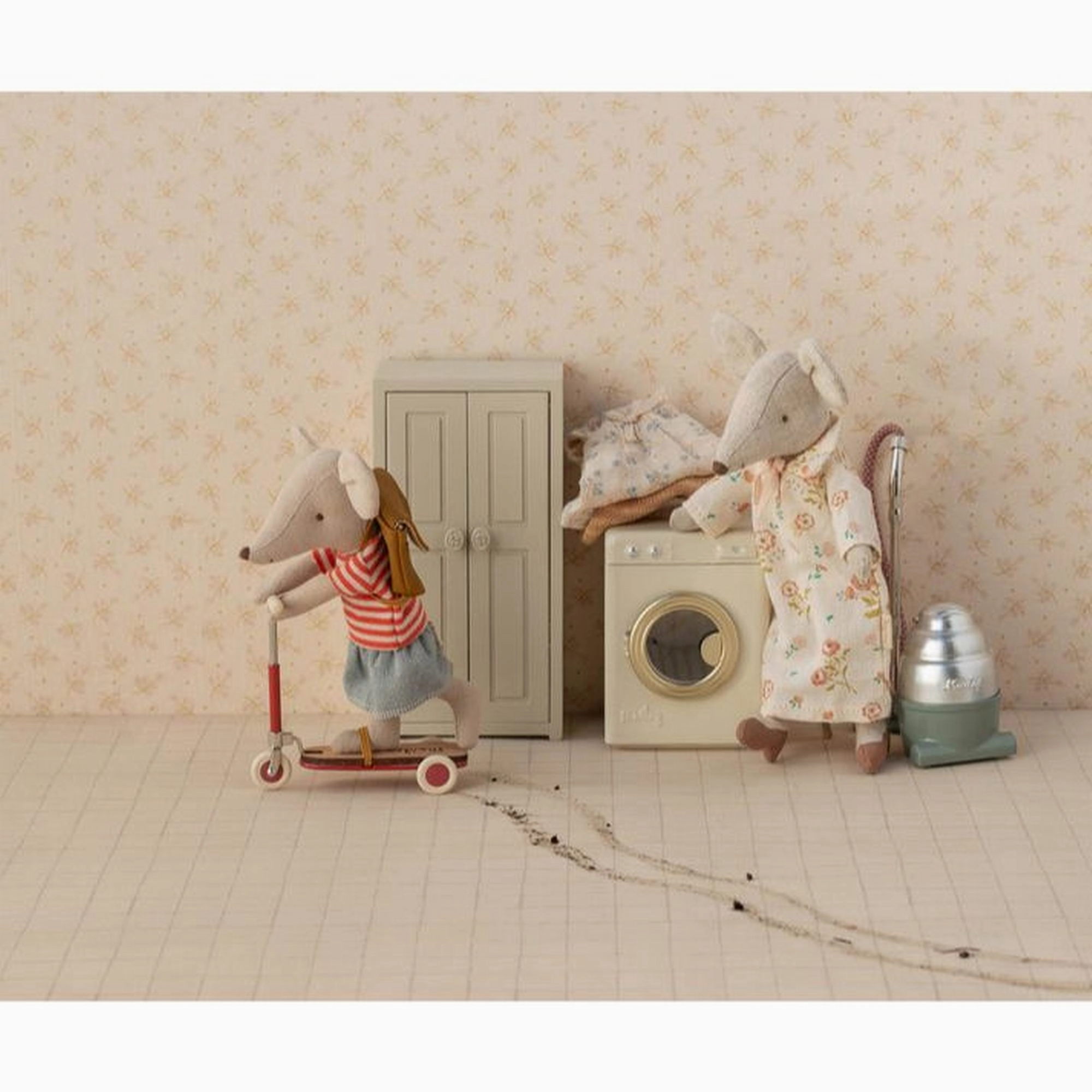 Maileg Kick Board, Mouse ?Red