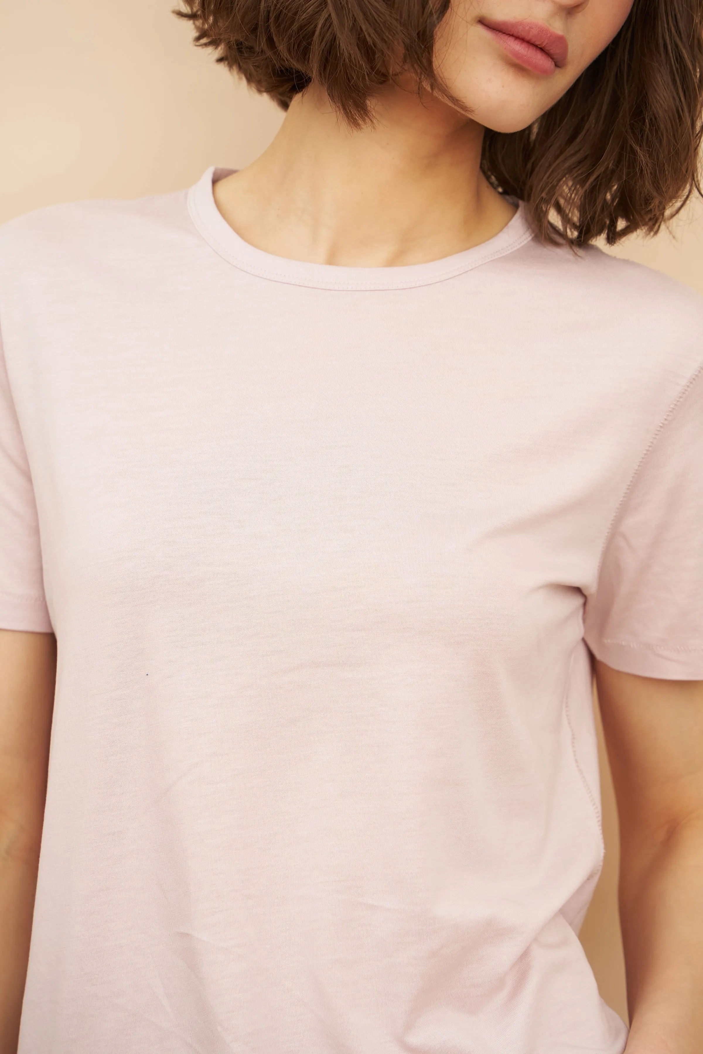 Majestic Lyocell Cotton Semi Relaxed Short Sleeve Crewneck in Glycine