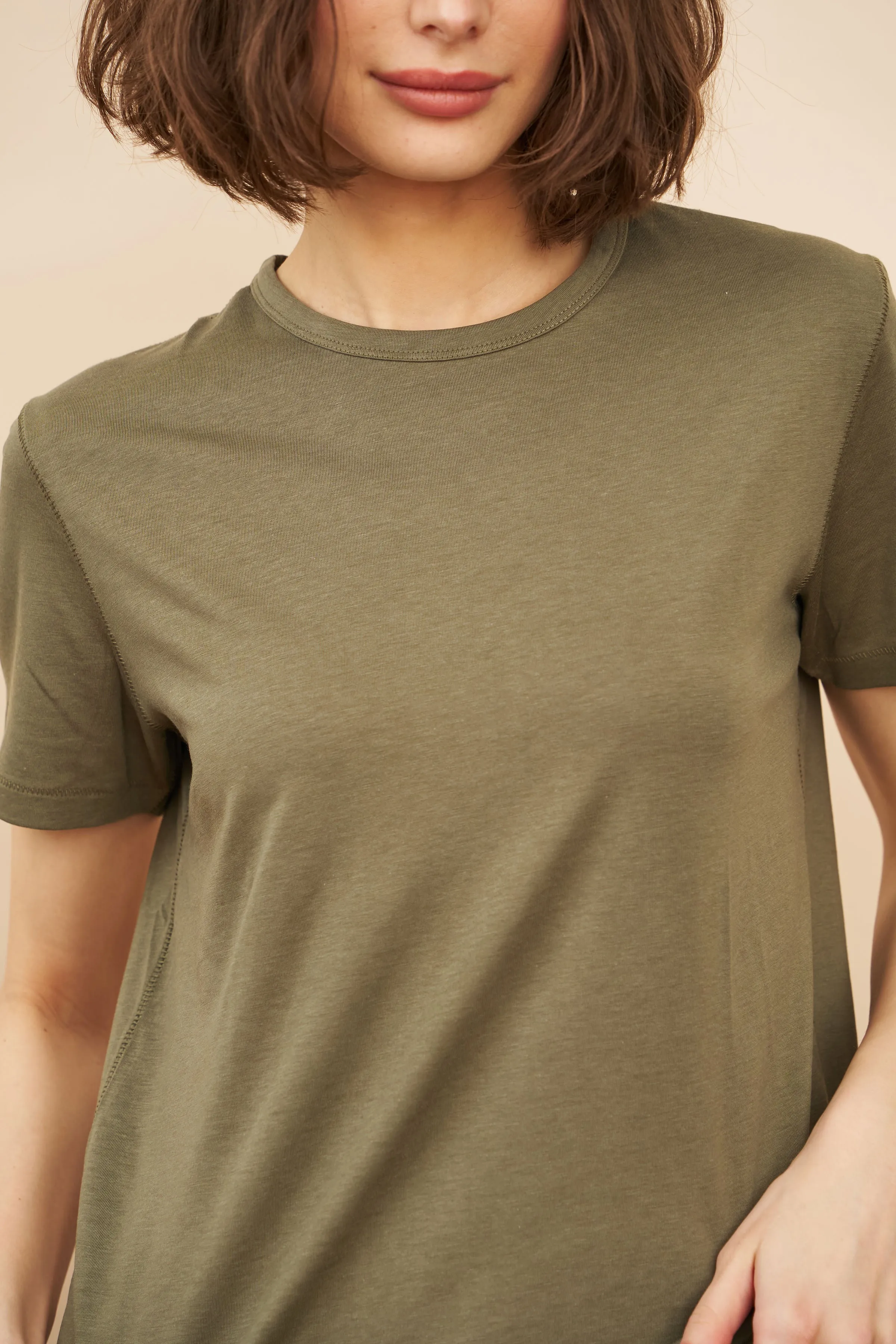 Majestic Lyocell Cotton Semi Relaxed Short Sleeve Crewneck in Lichen