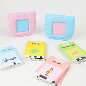 Maori Flash Card Reader - Pink