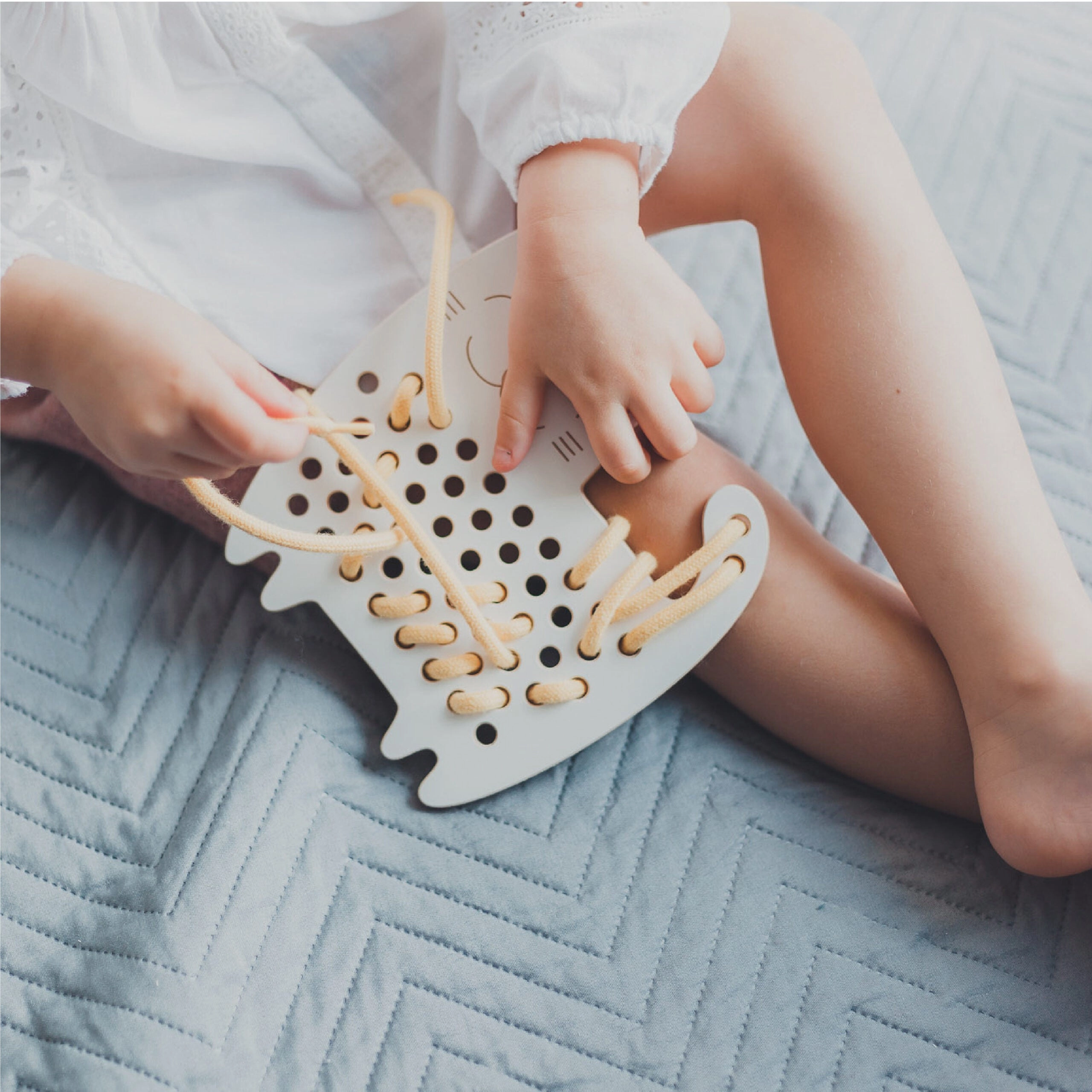 Milin Sophia The Cat ?Wooden Montessori Lacing Toy