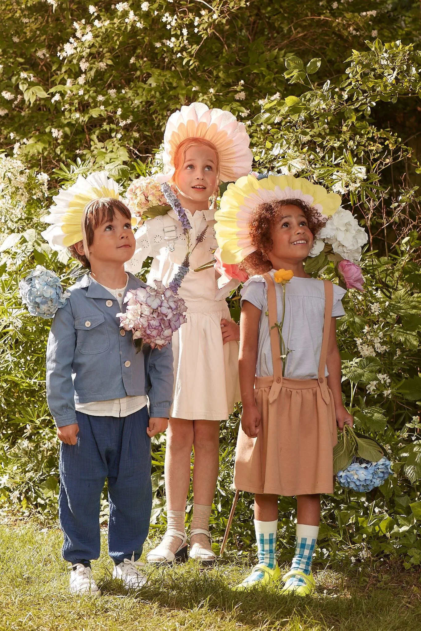 Paper Bonnet - Flowers