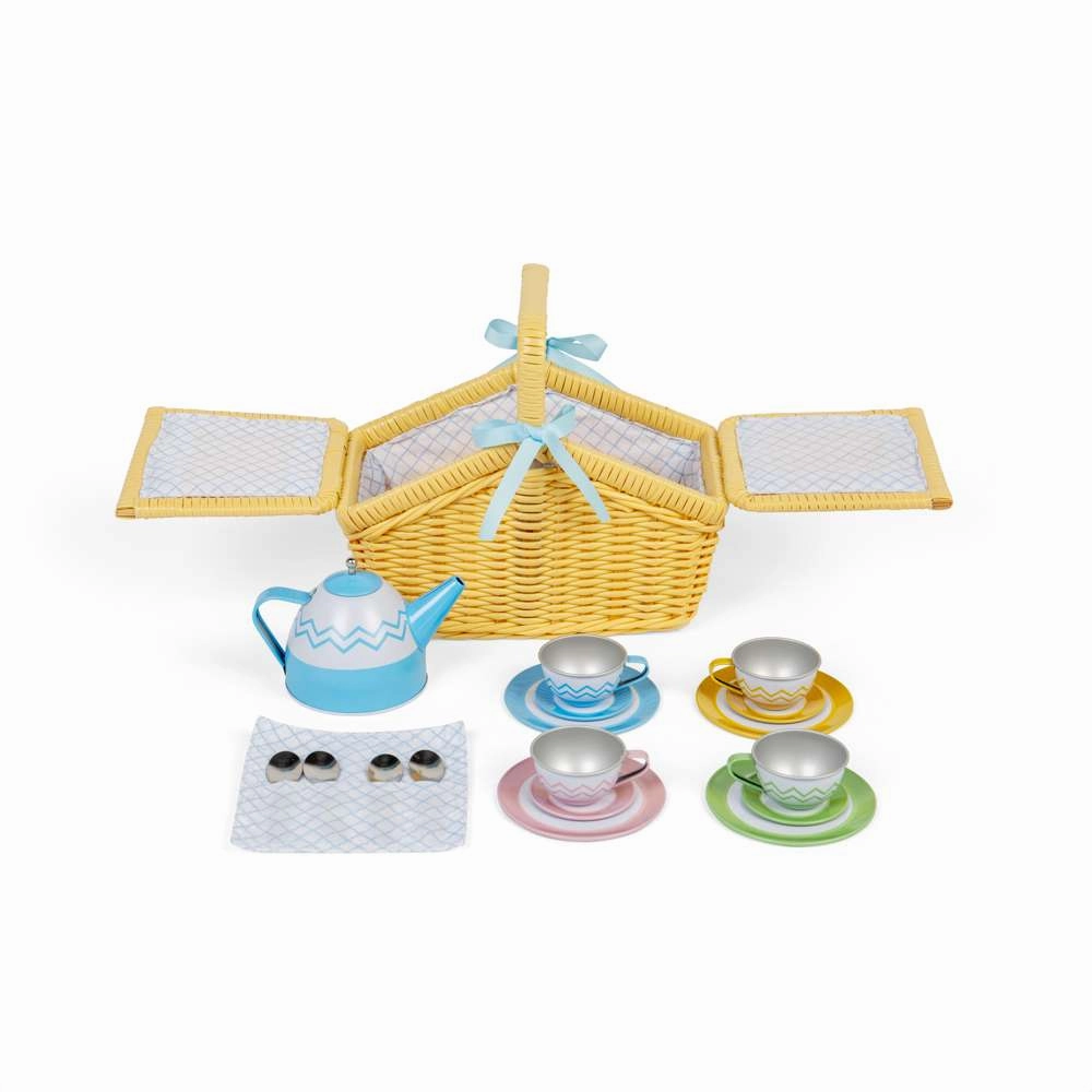 Picnic Set in Yellow Basket