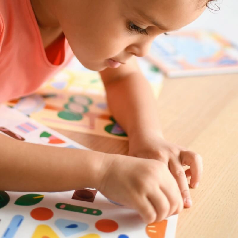 Poppik Baby Animals 6 Cards with 96 Stickers