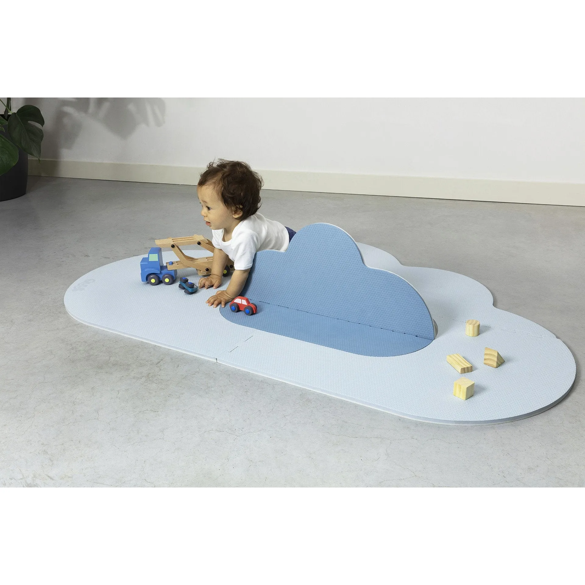 Quut Playmat - Head In The Clouds (S - 145 x 90cm) - Dusty Blue