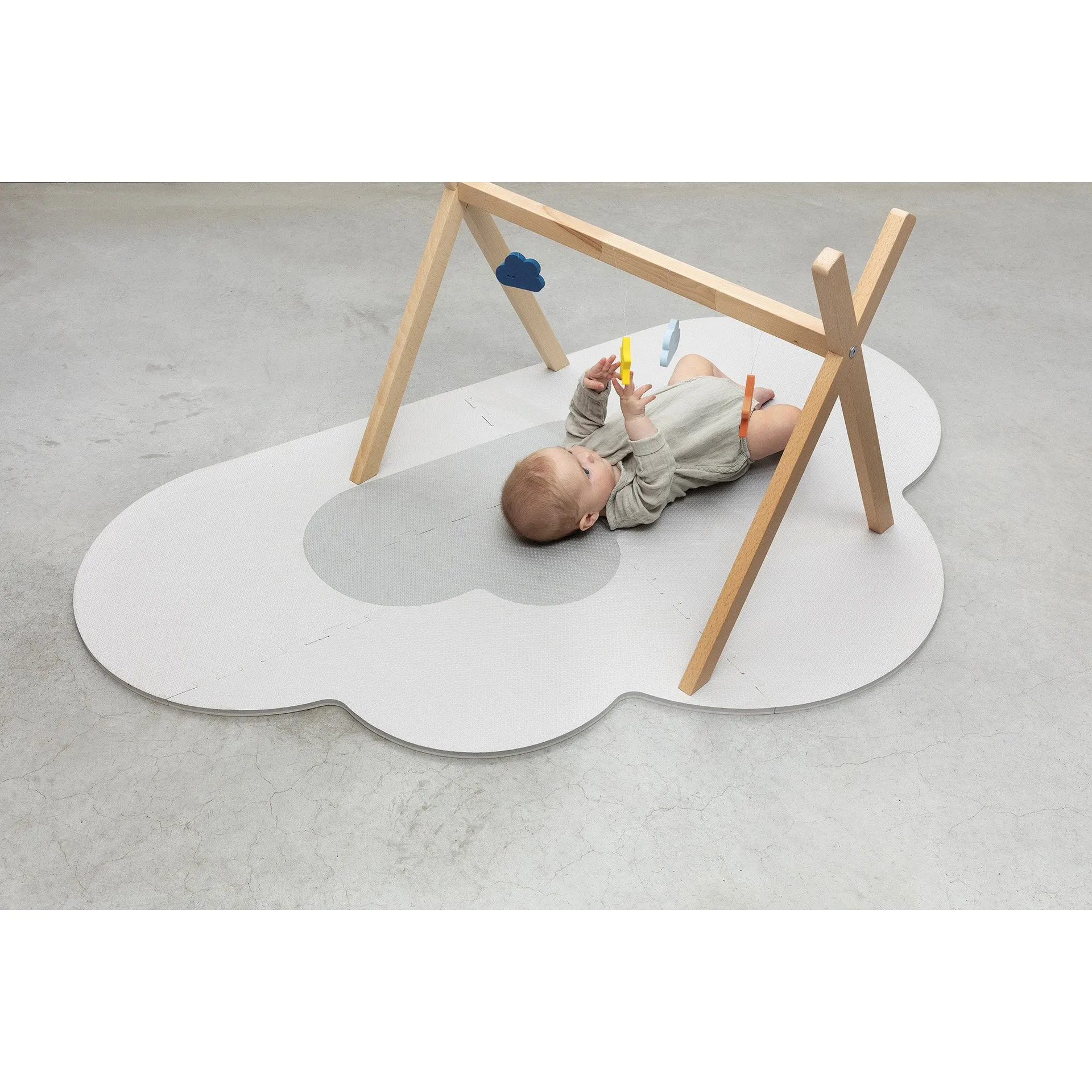 Quut Playmat - Head In The Clouds (S - 145 x 90cm) - Pearl Grey