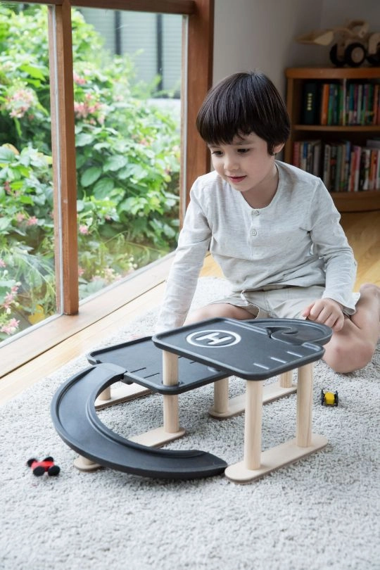 Race and Play - Plan Toys