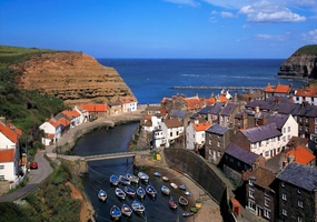 Stunning Staithes - 1000 Piece Jigsaw Puzzle