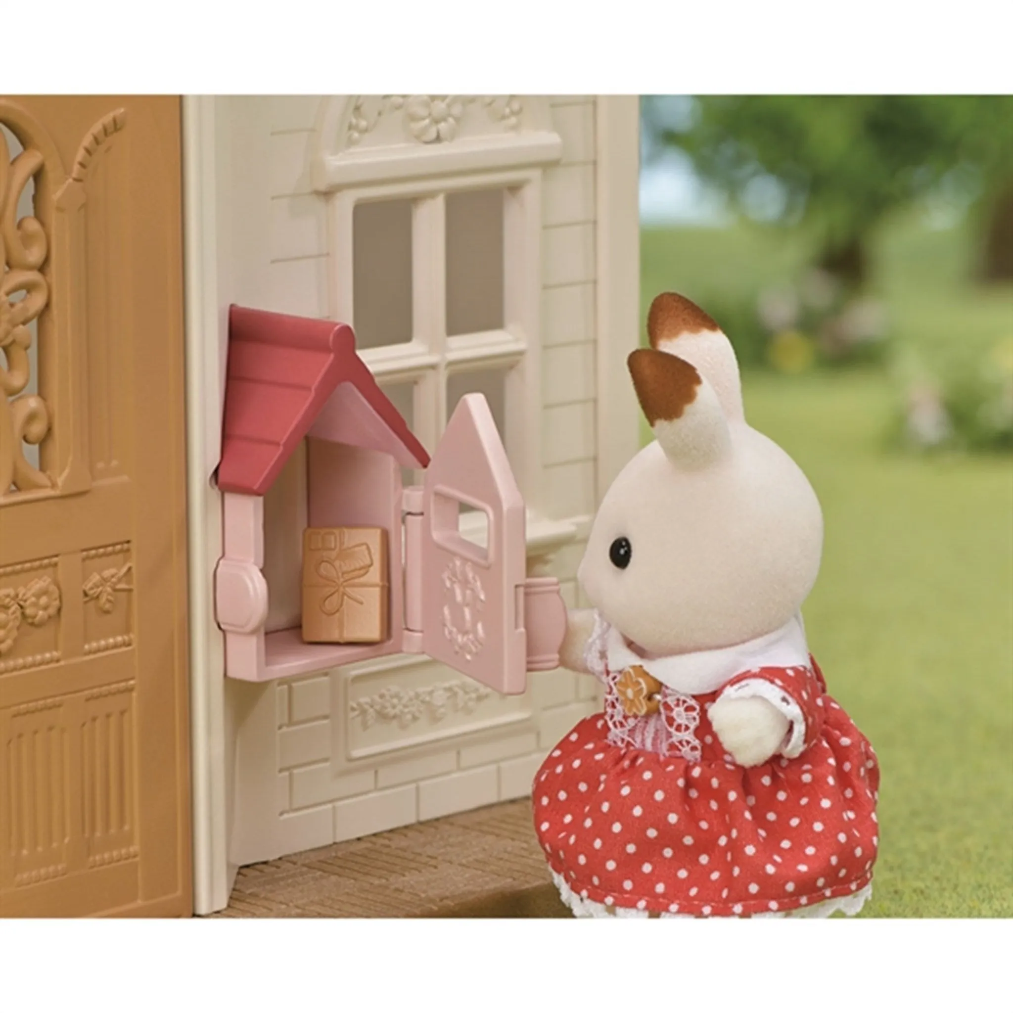 Sylvanian Families? Red Roof Cosy Cottage
