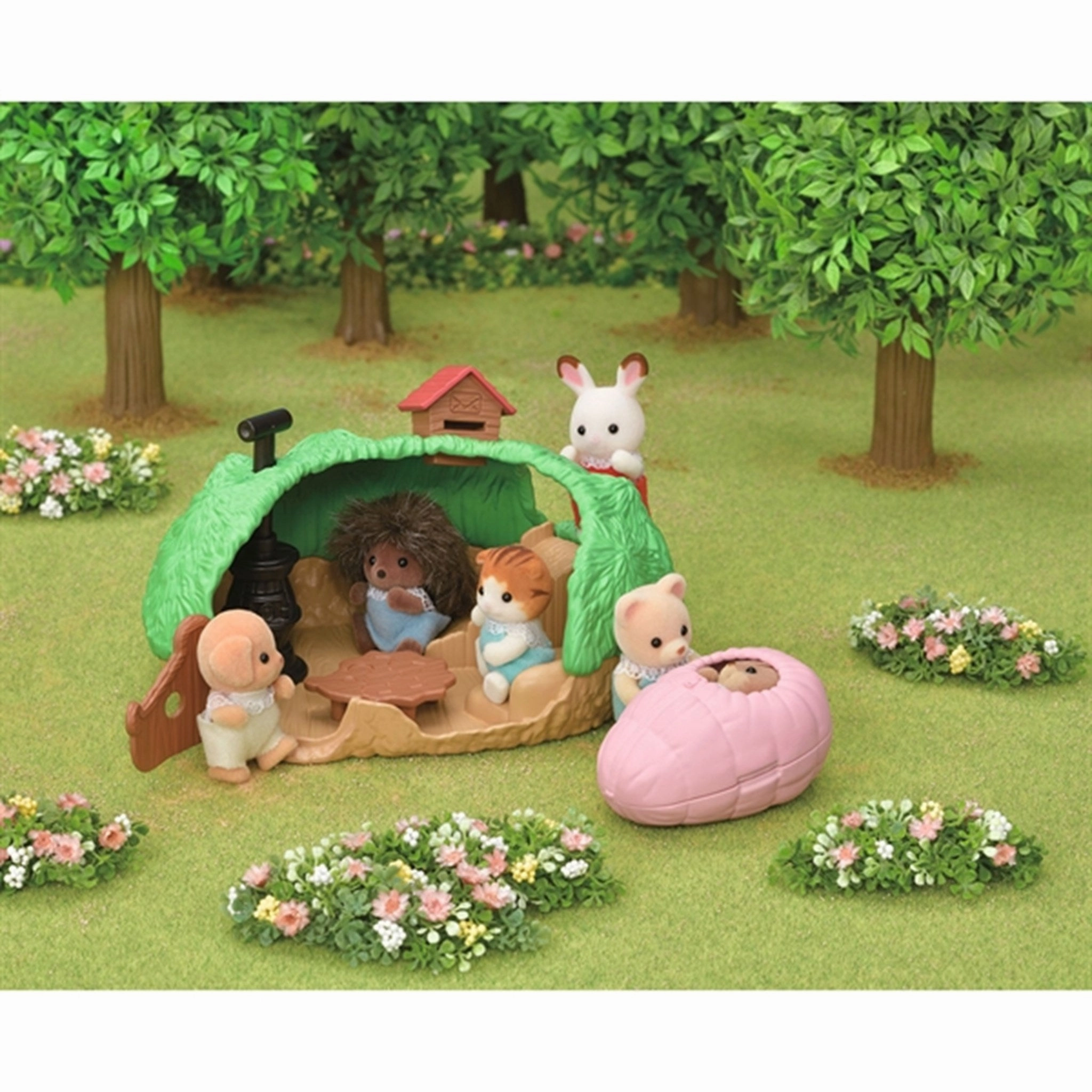 Sylvanian Families Baby Hedgehog Hideout
