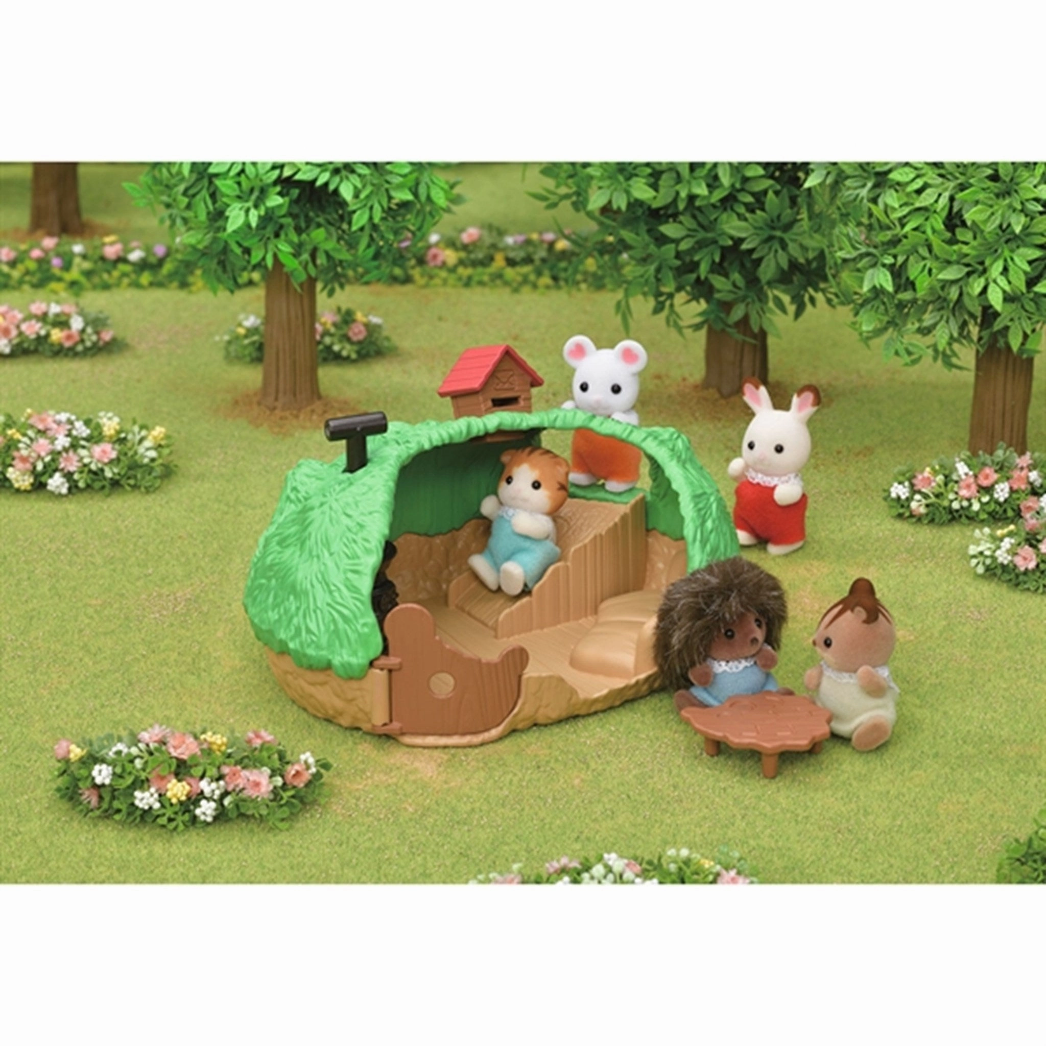 Sylvanian Families Baby Hedgehog Hideout